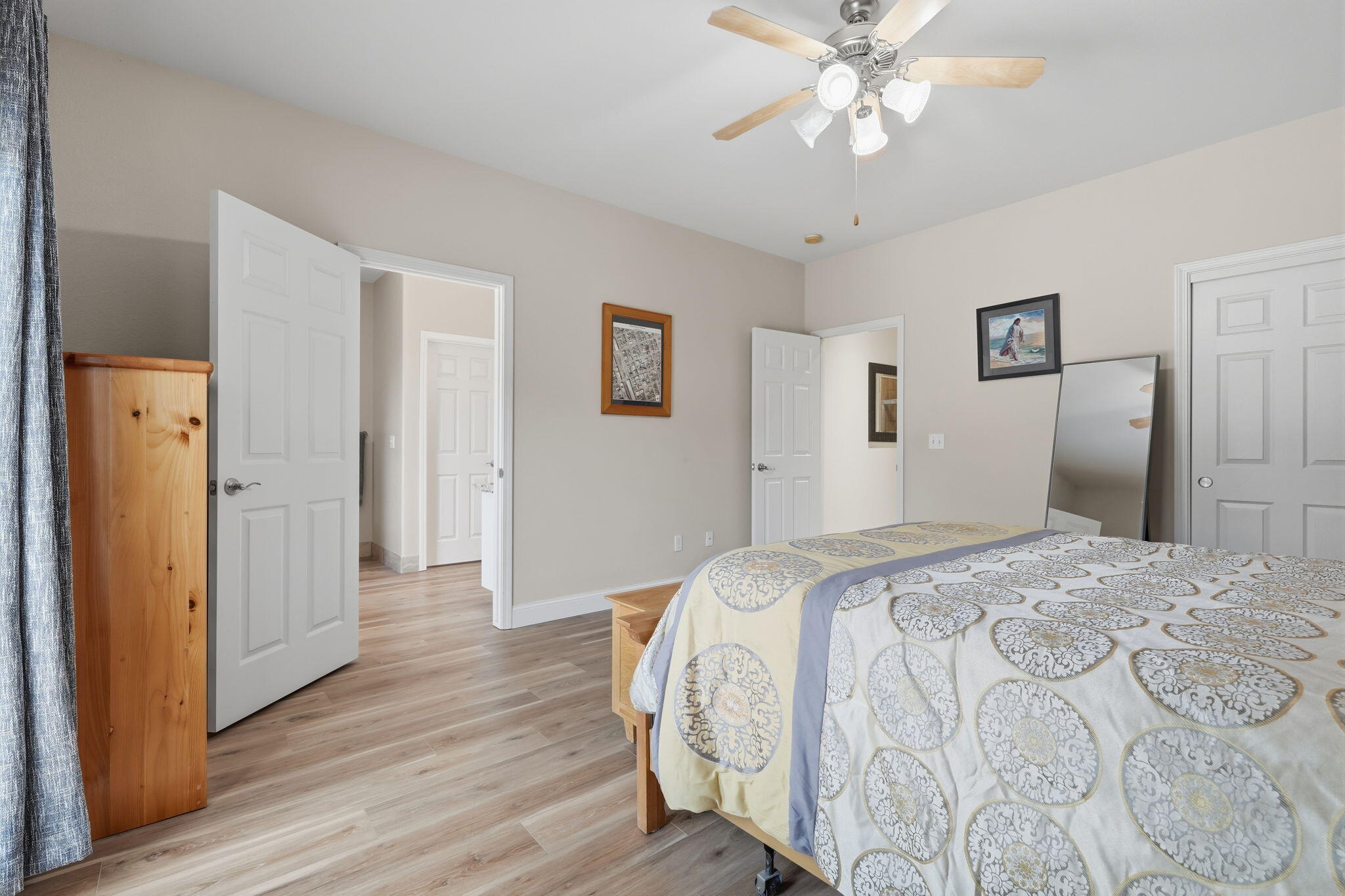 684 Rolling Hills Ct, Exeter, CA 93221