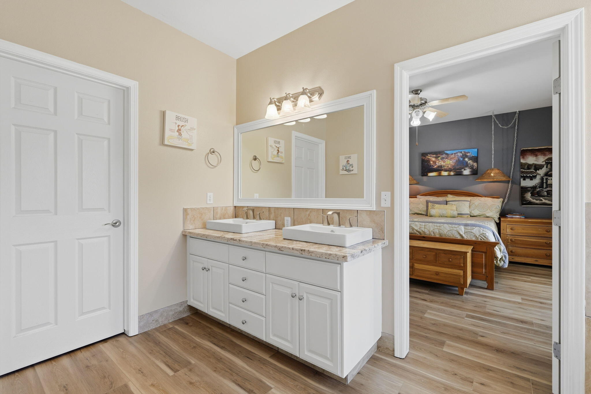 684 Rolling Hills Ct, Exeter, CA 93221