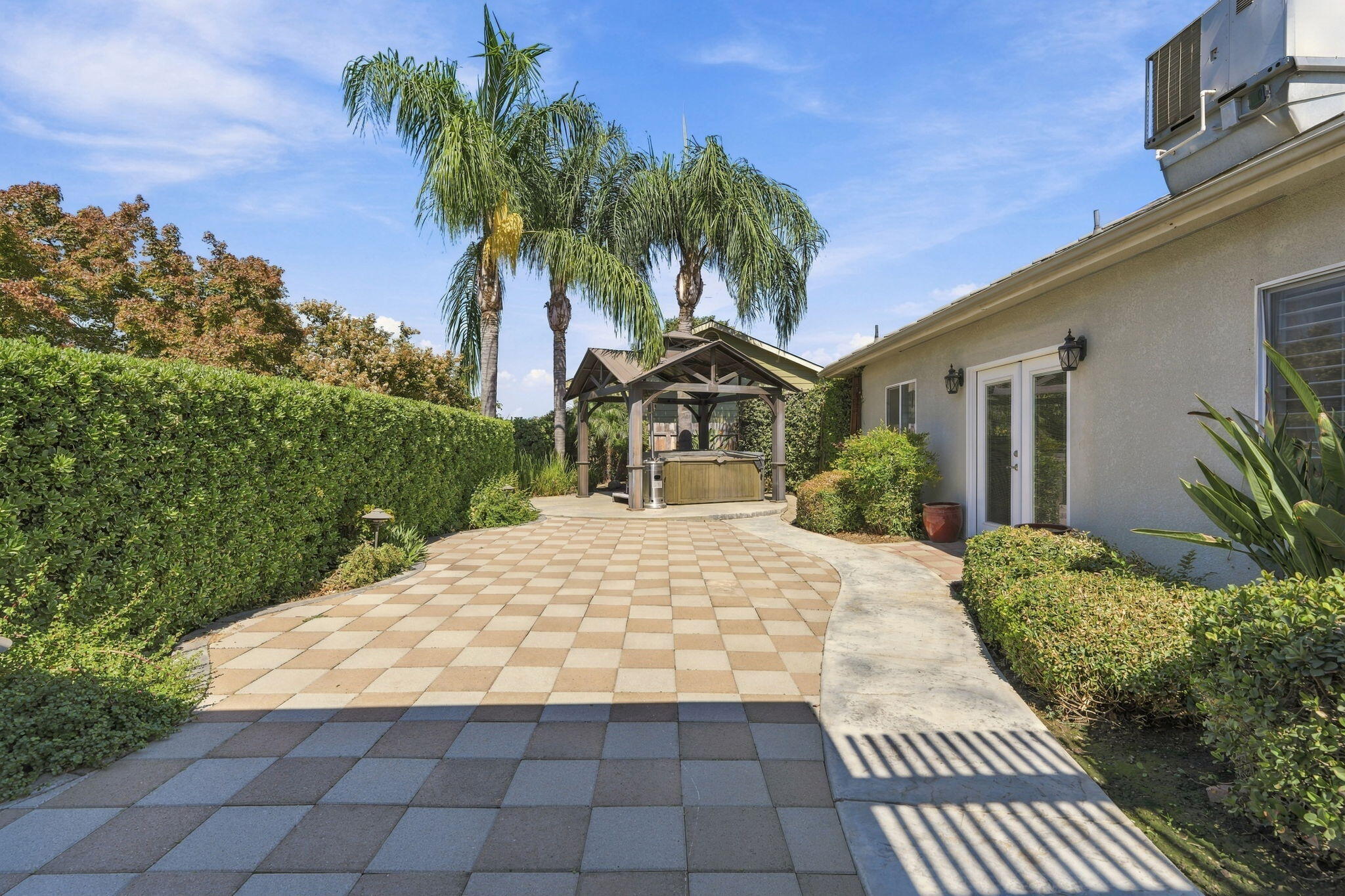 684 Rolling Hills Ct, Exeter, CA 93221