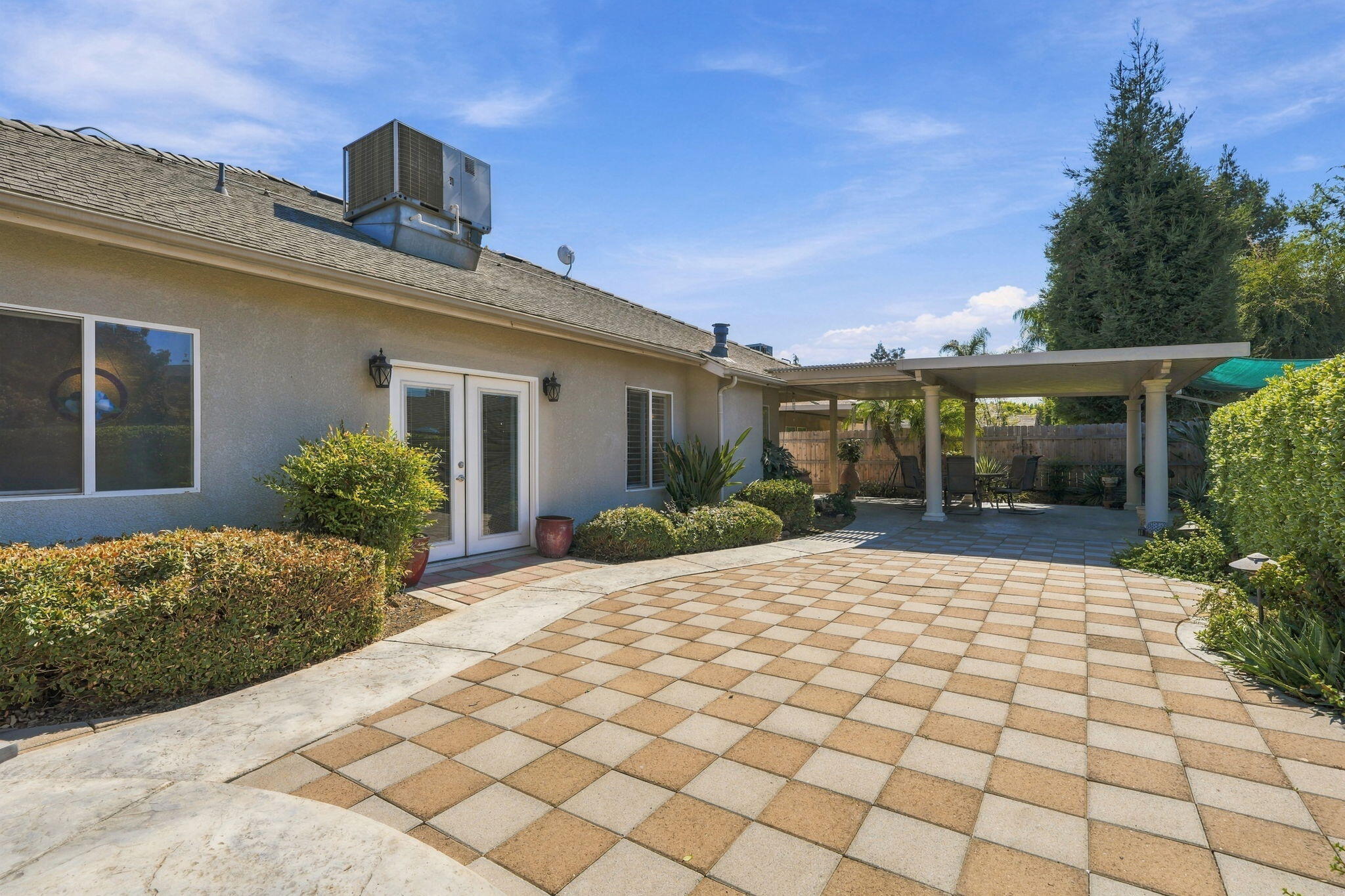 684 Rolling Hills Ct, Exeter, CA 93221
