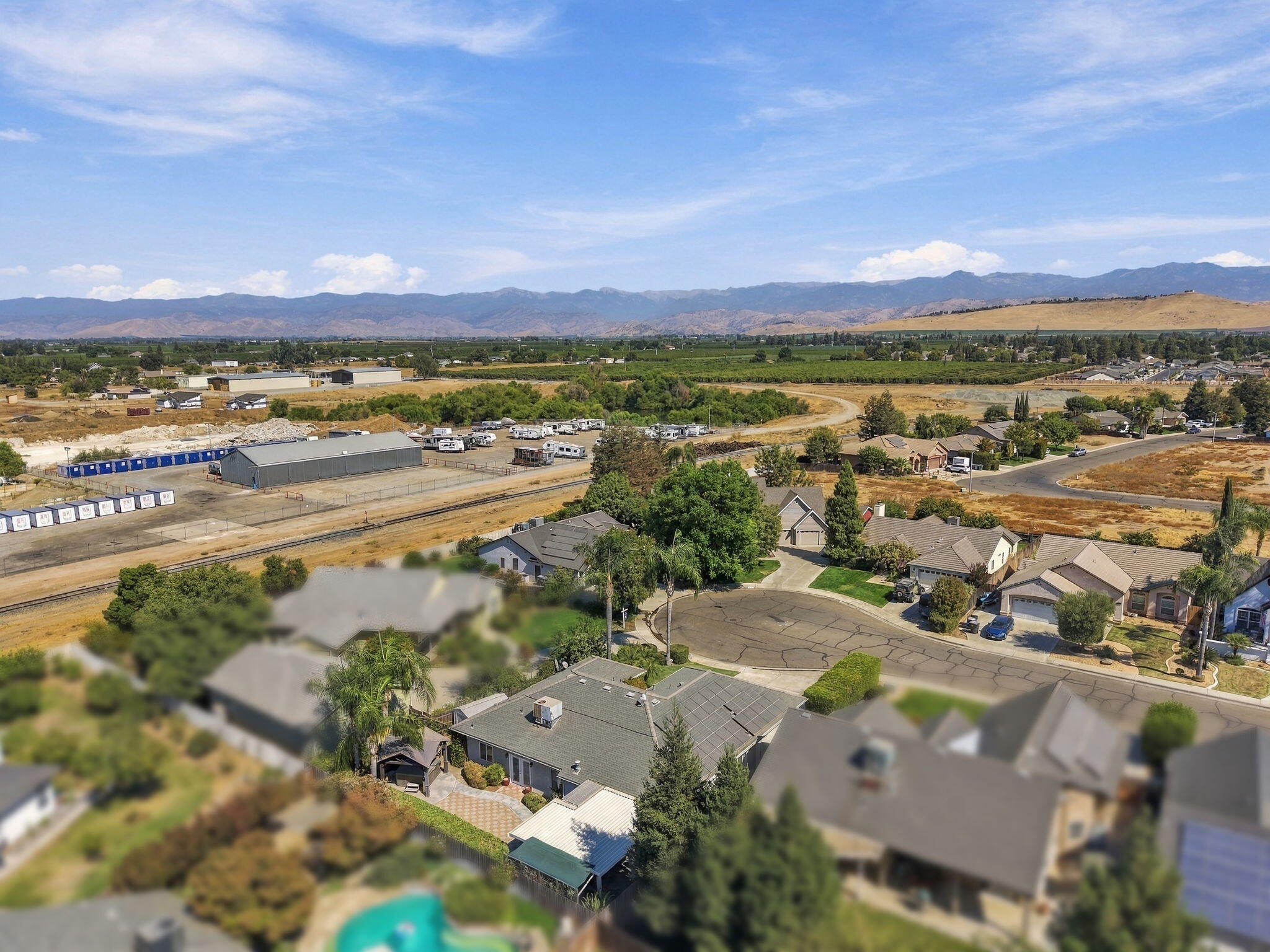 684 Rolling Hills Ct, Exeter, CA 93221