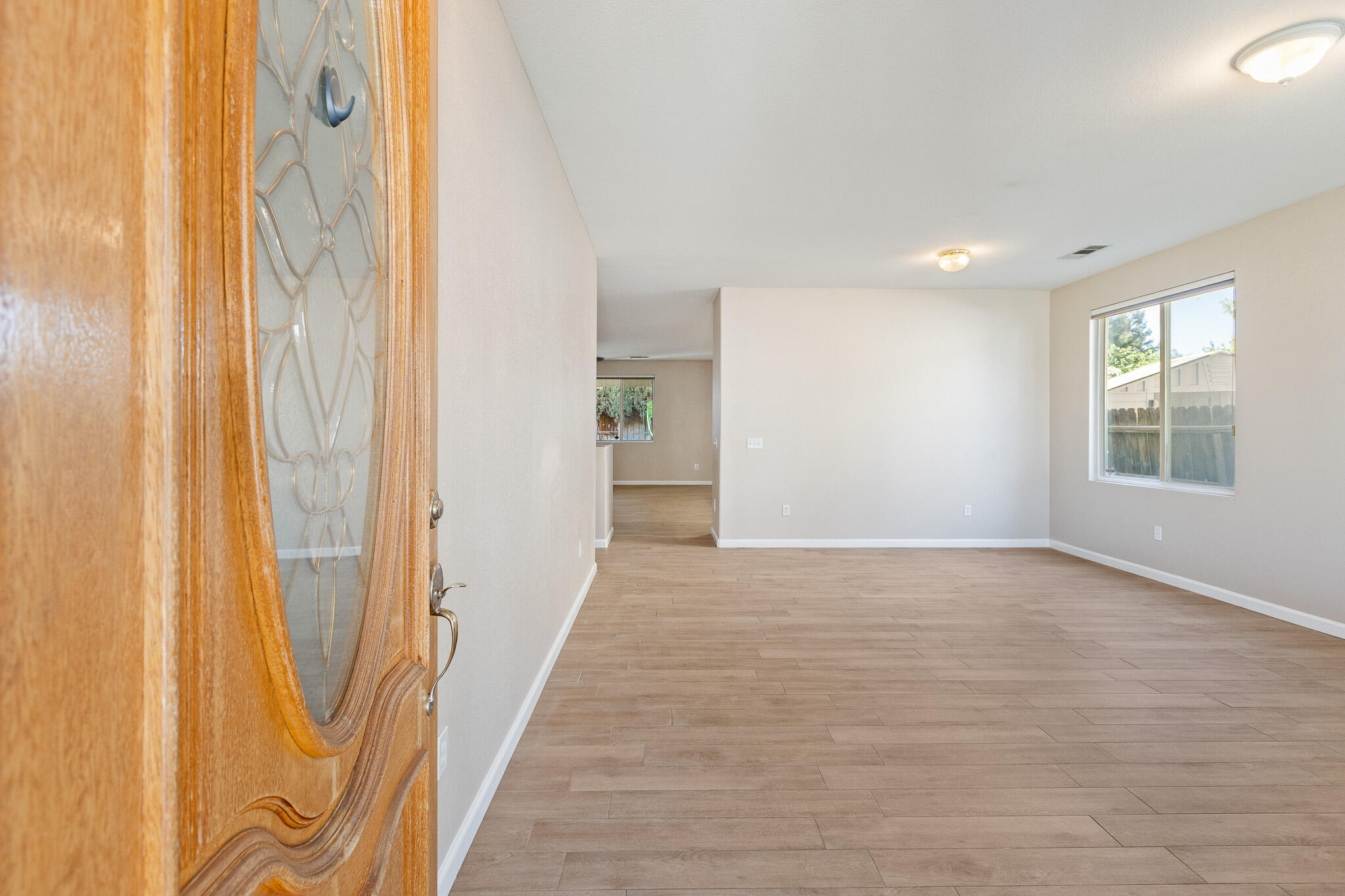 1663 Port Ct, Tulare, CA 93274