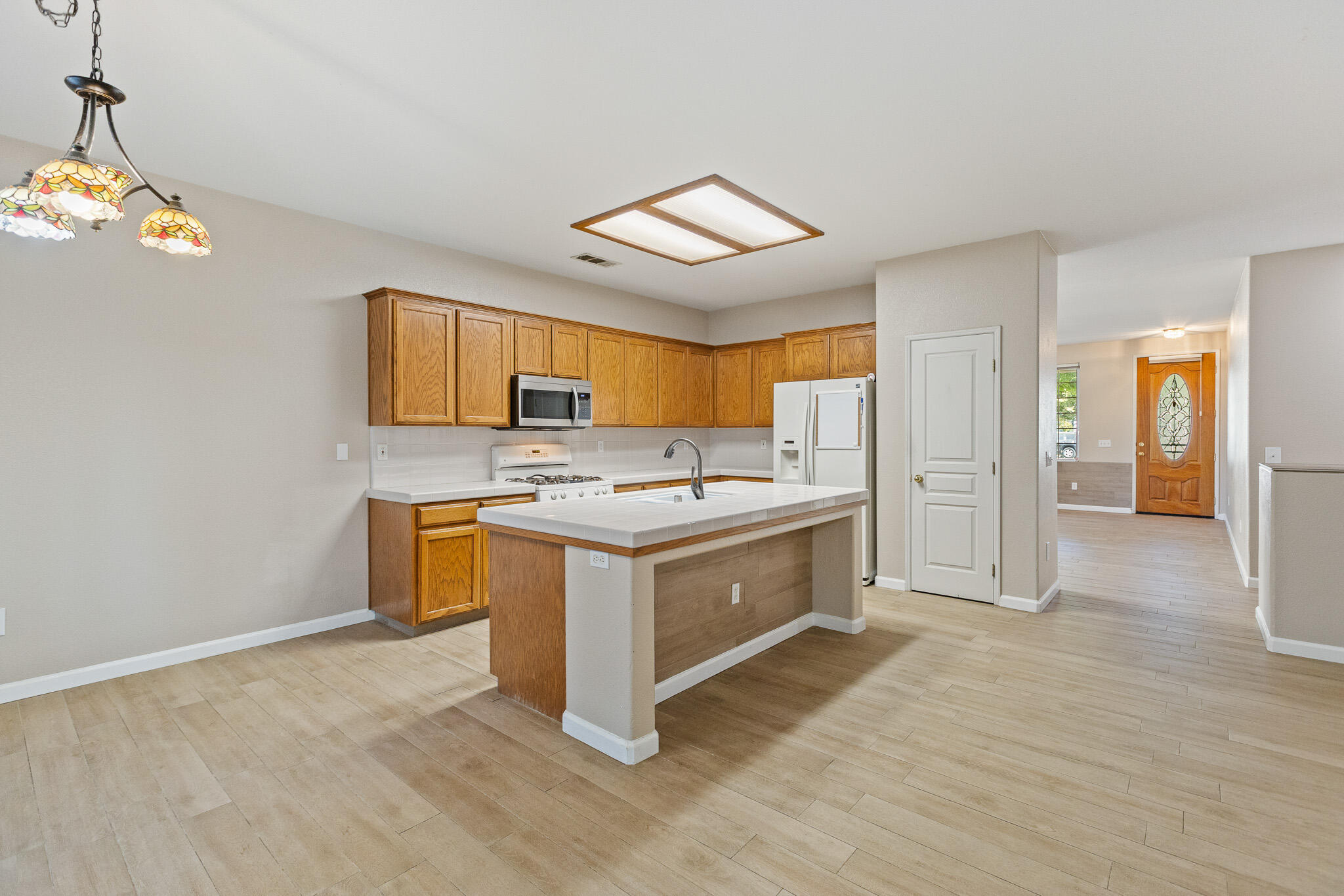 1663 Port Ct, Tulare, CA 93274