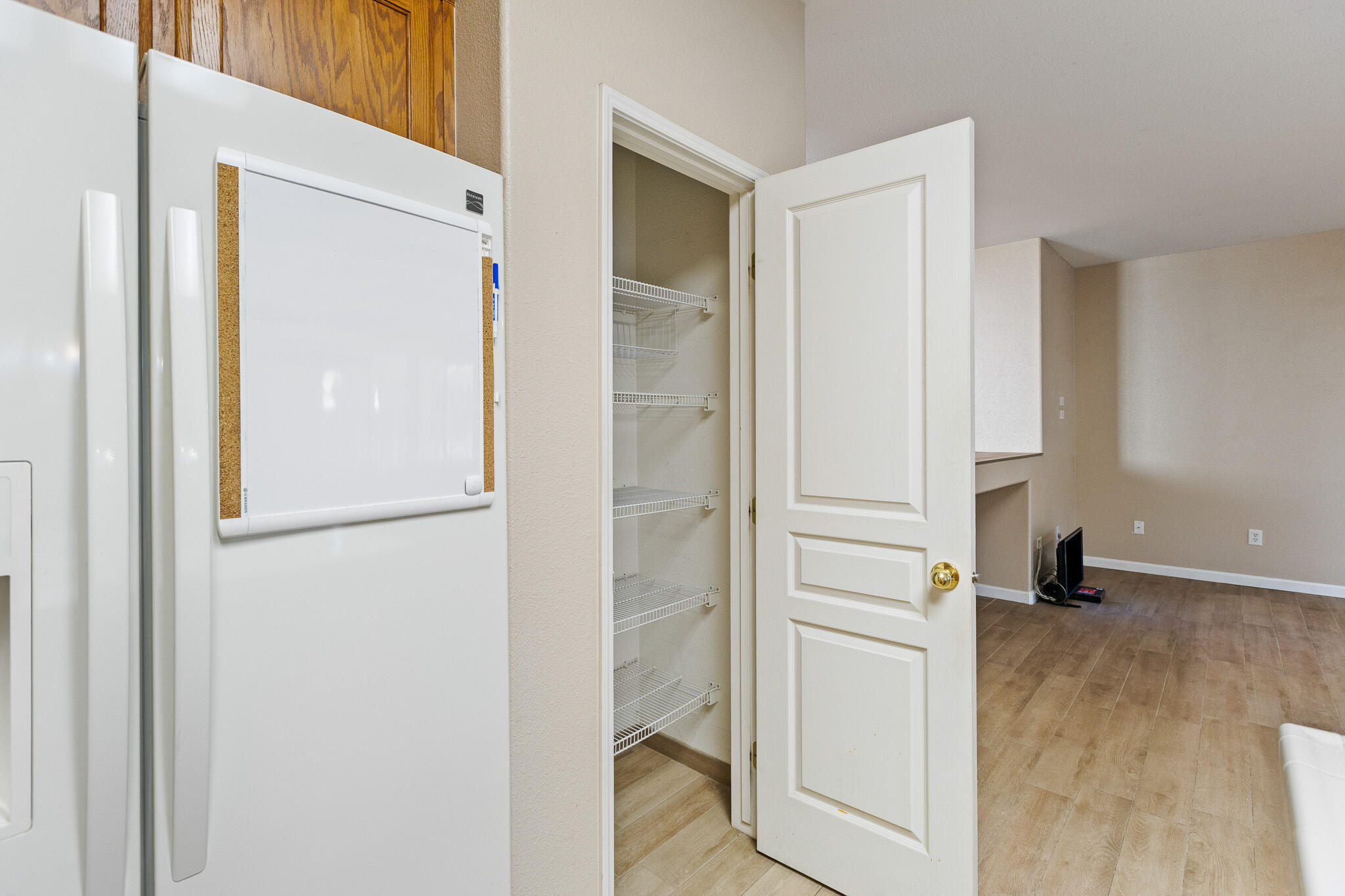 1663 Port Ct, Tulare, CA 93274