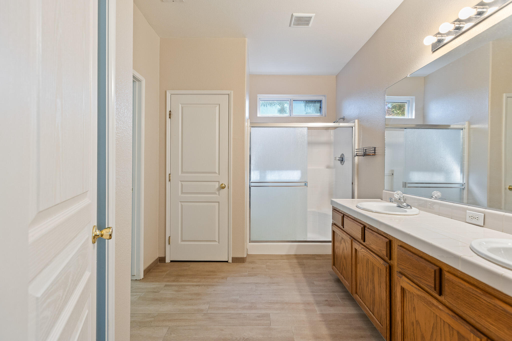 1663 Port Ct, Tulare, CA 93274