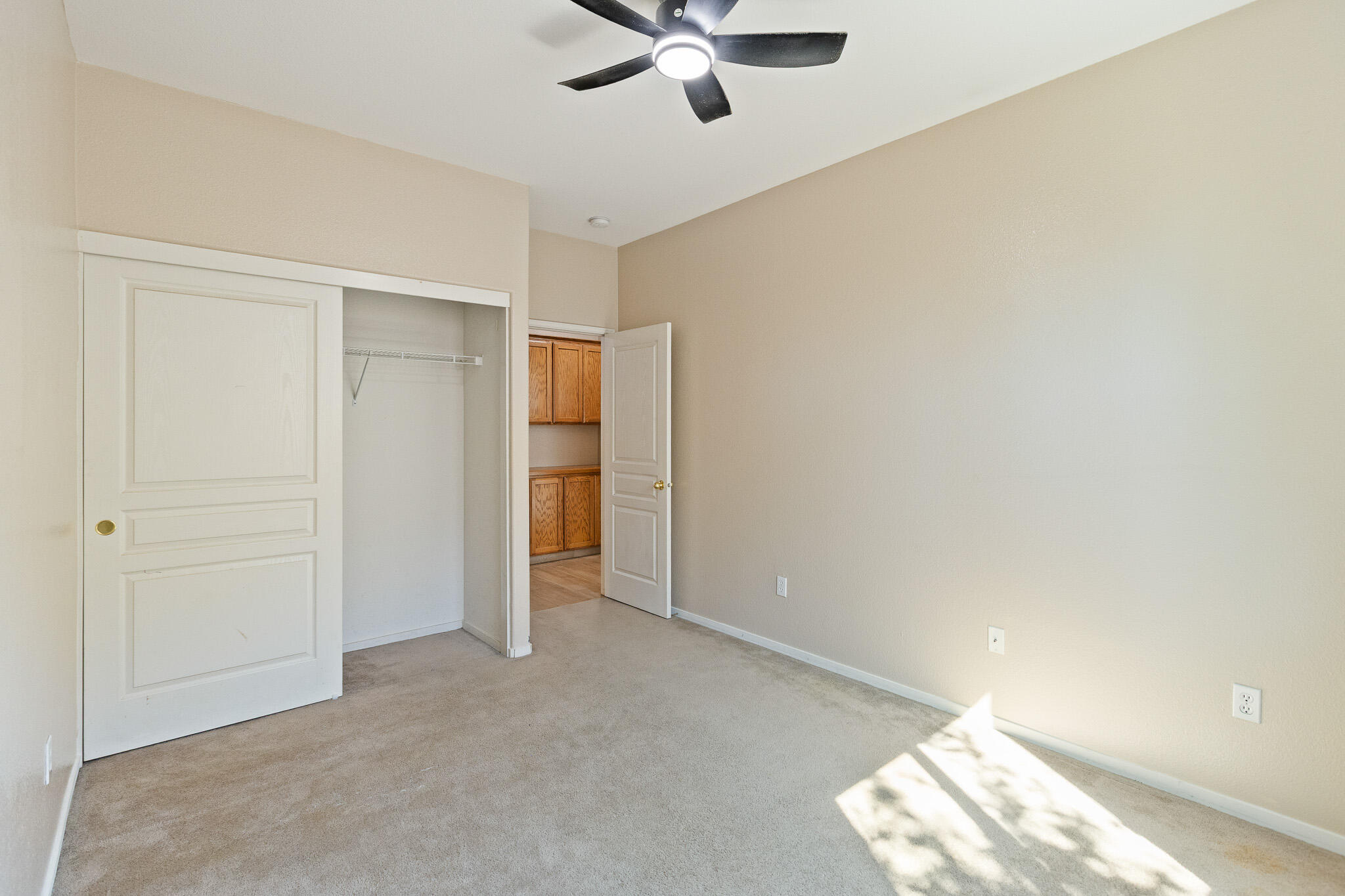 1663 Port Ct, Tulare, CA 93274