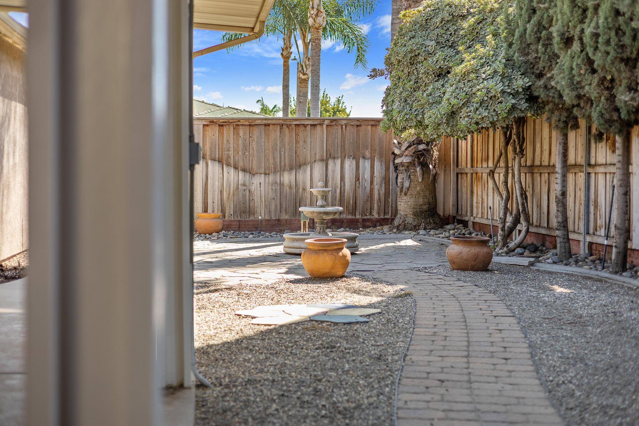 1663 Port Ct, Tulare, CA 93274