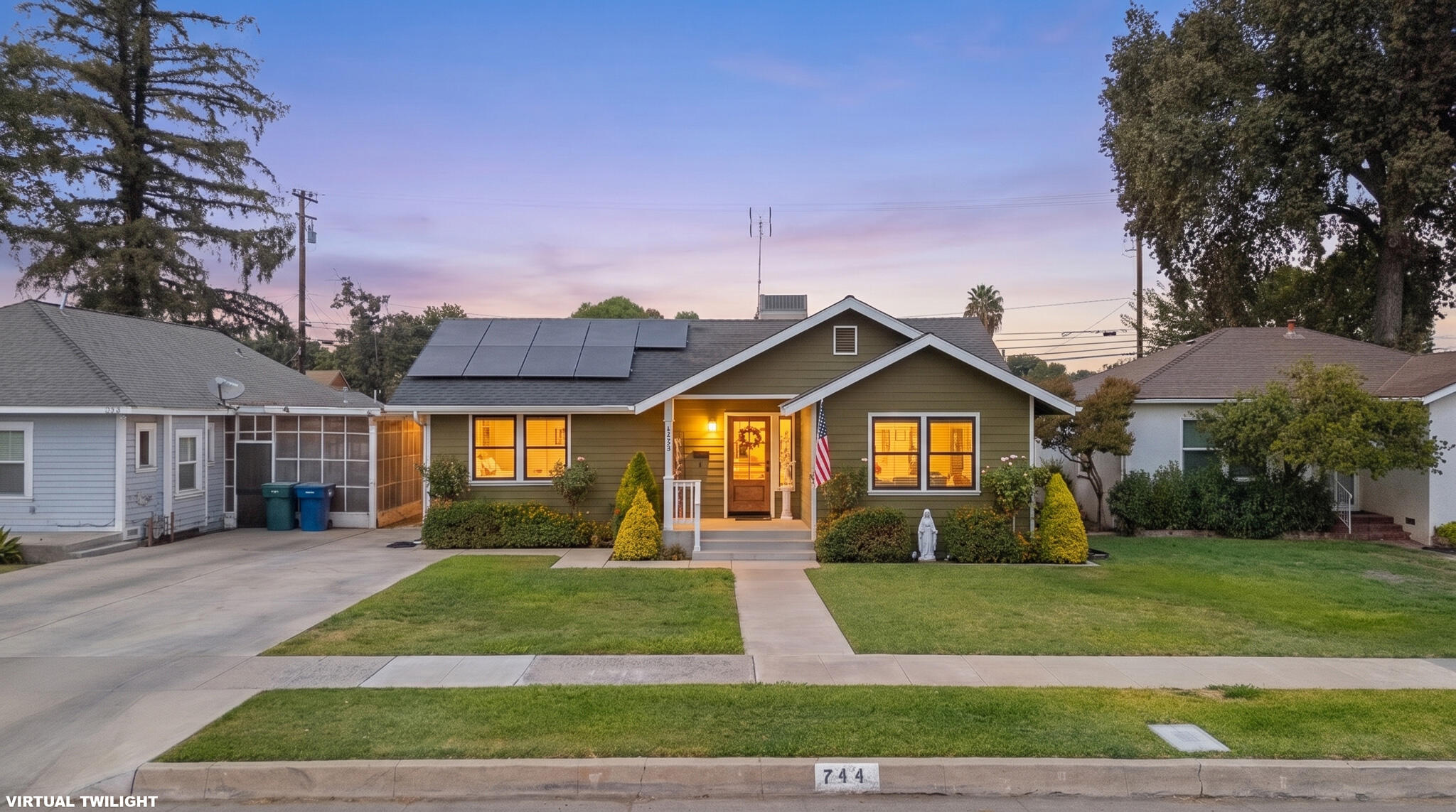 744 E San Joaquin Ave, Tulare, CA 93274