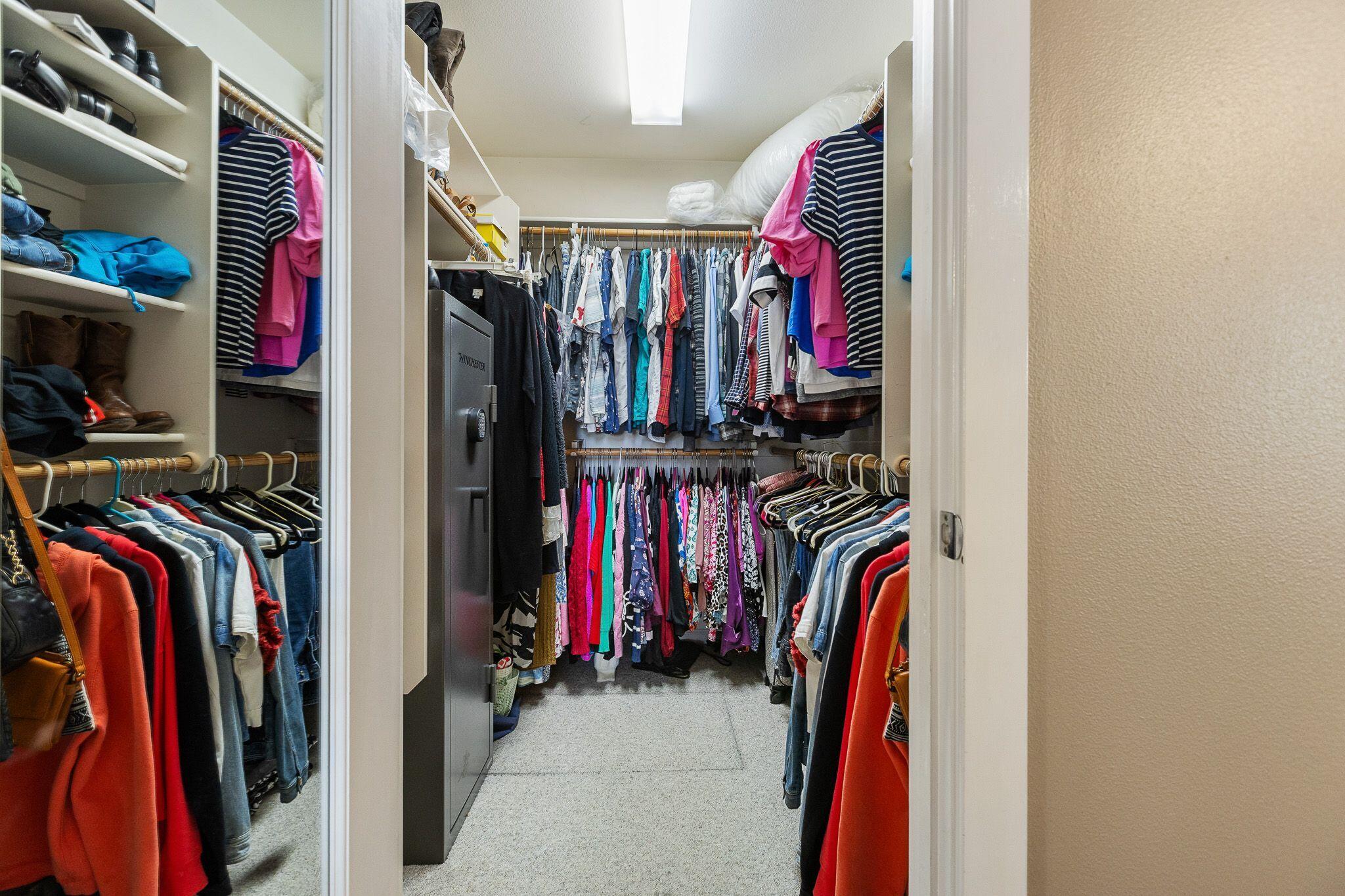 744 E San Joaquin Ave, Tulare, CA 93274