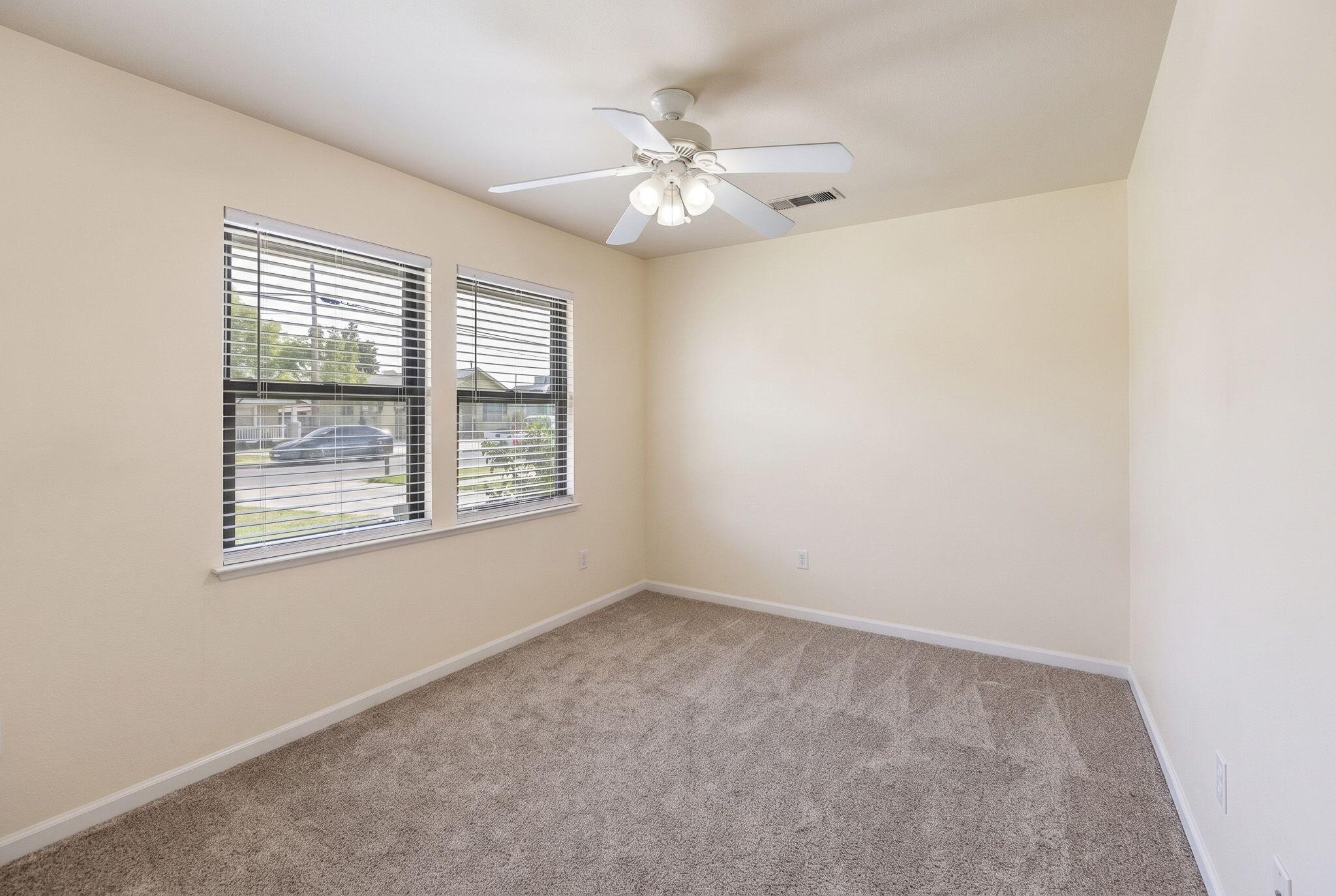 744 E San Joaquin Ave, Tulare, CA 93274