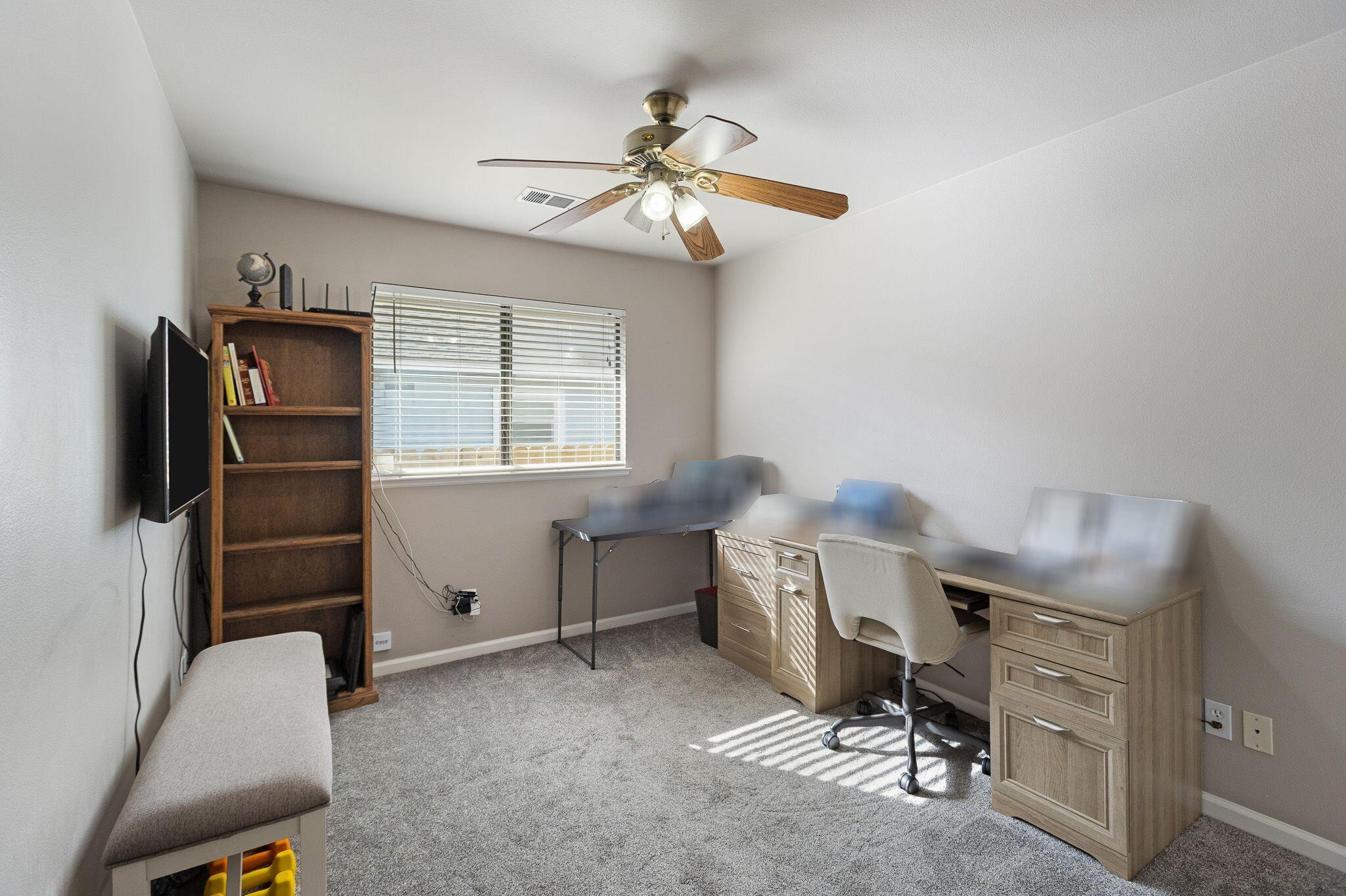 744 E San Joaquin Ave, Tulare, CA 93274