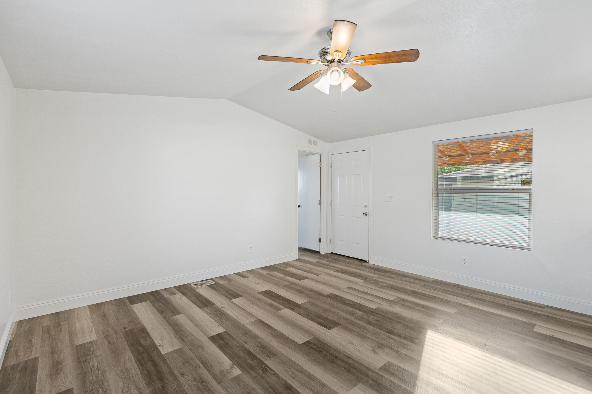 19630 Avenue 194, Strathmore, CA 93267