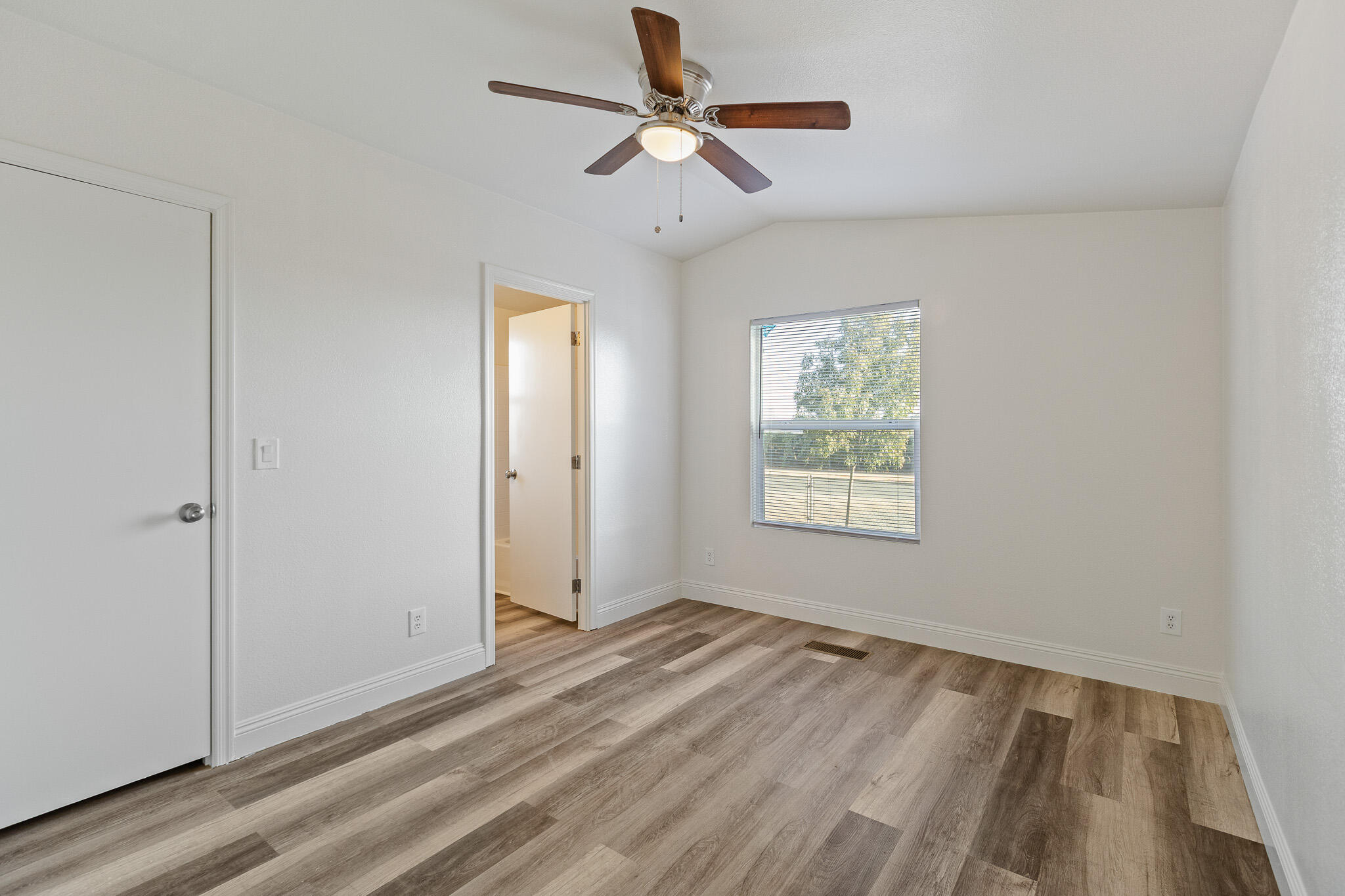 19630 Avenue 194, Strathmore, CA 93267