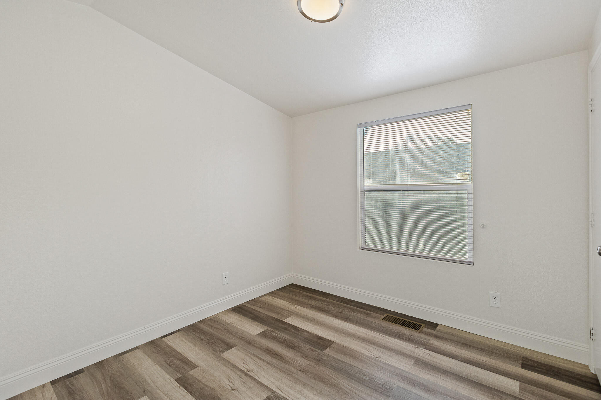 19630 Avenue 194, Strathmore, CA 93267