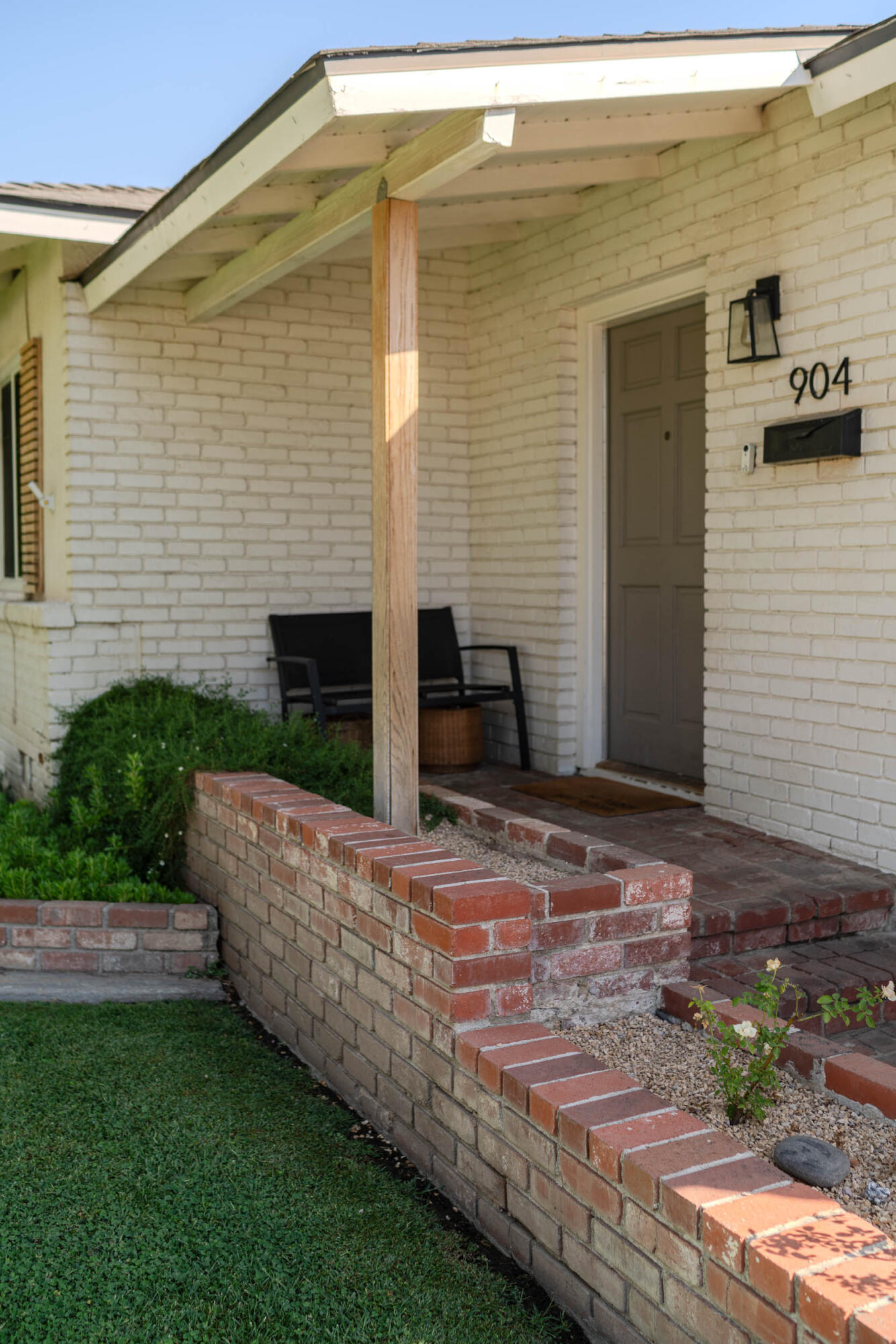 904 S Oak Park, Visalia, CA 93277
