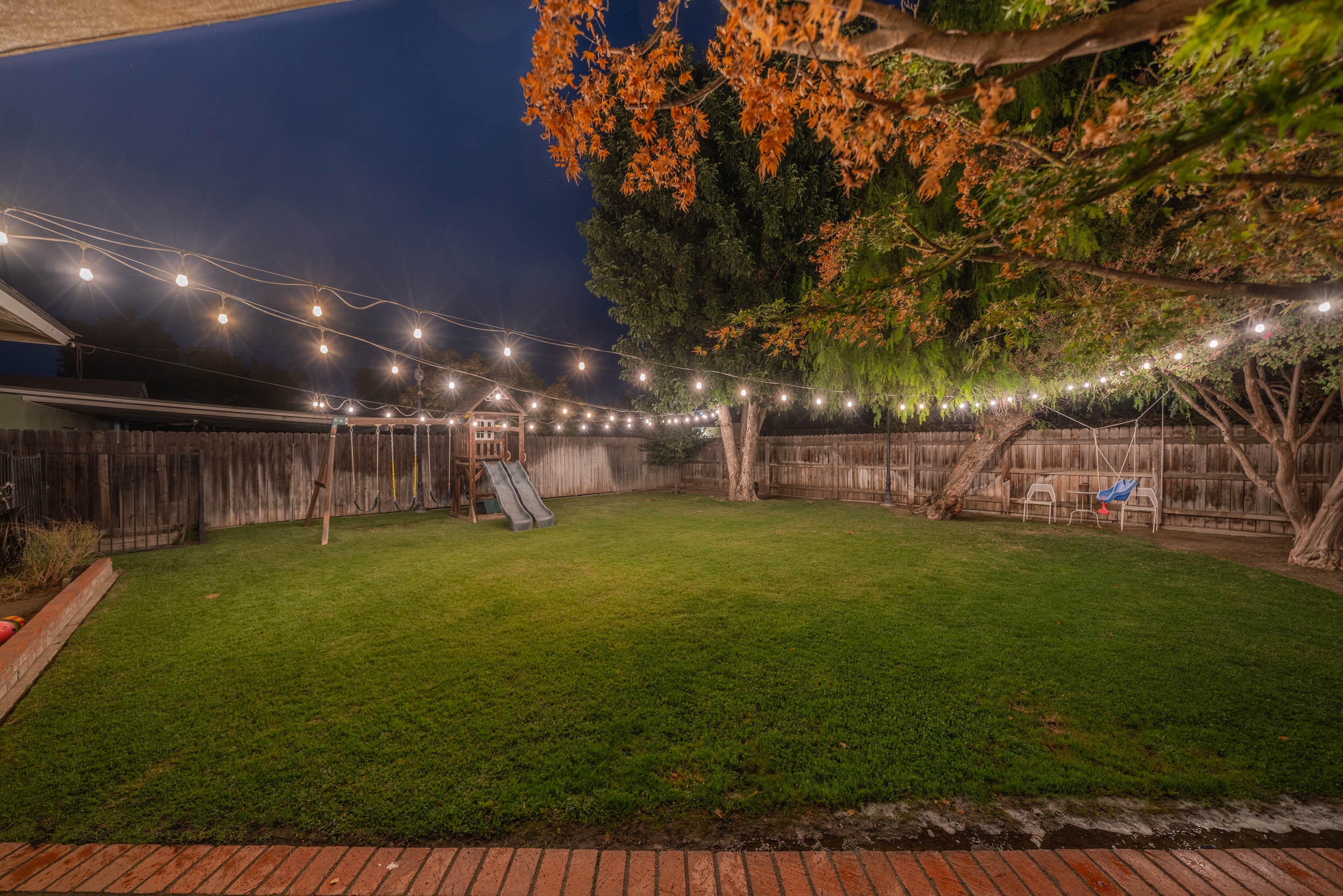 904 S Oak Park, Visalia, CA 93277