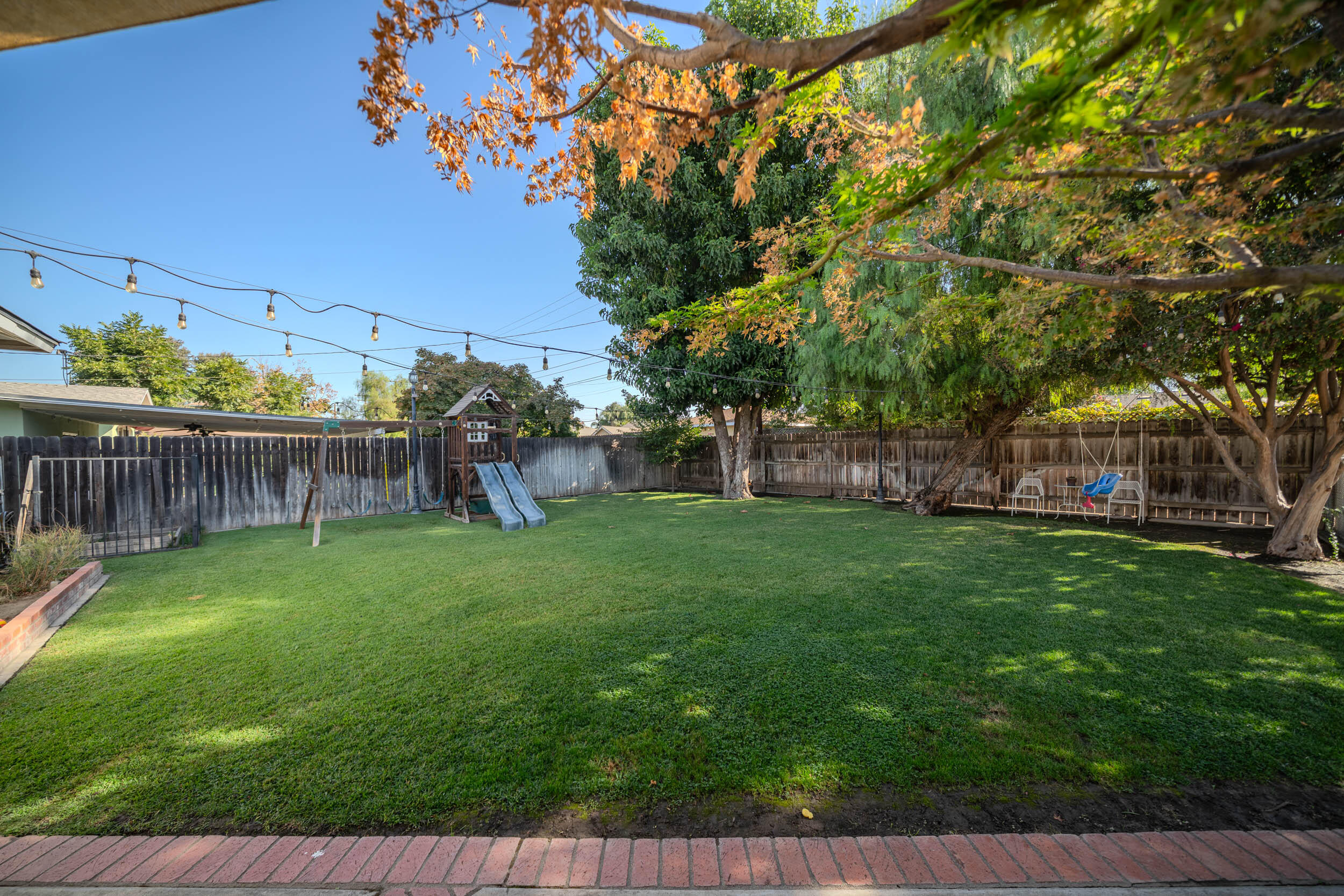 904 S Oak Park, Visalia, CA 93277