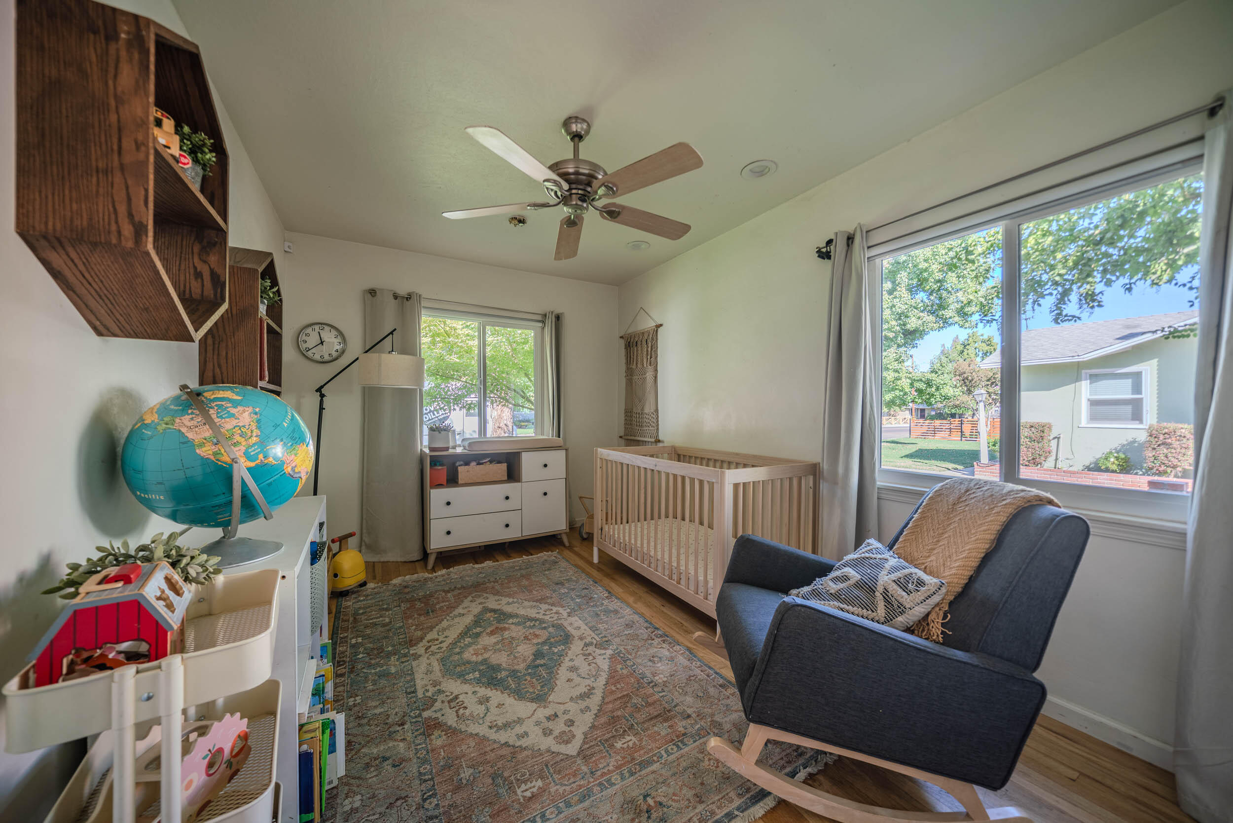 904 S Oak Park, Visalia, CA 93277