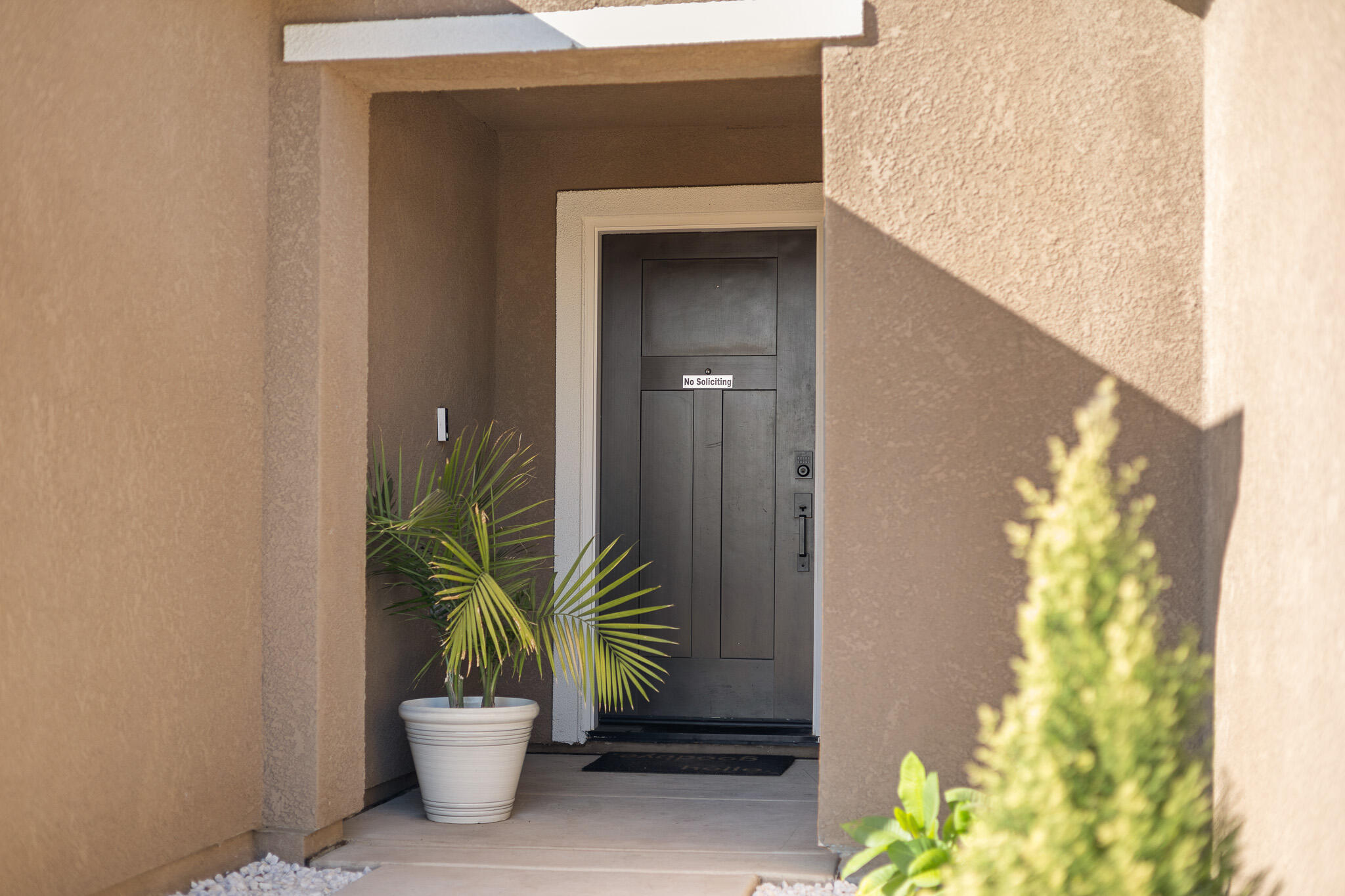 562 W Greenwood Ave, Woodlake, CA 93286