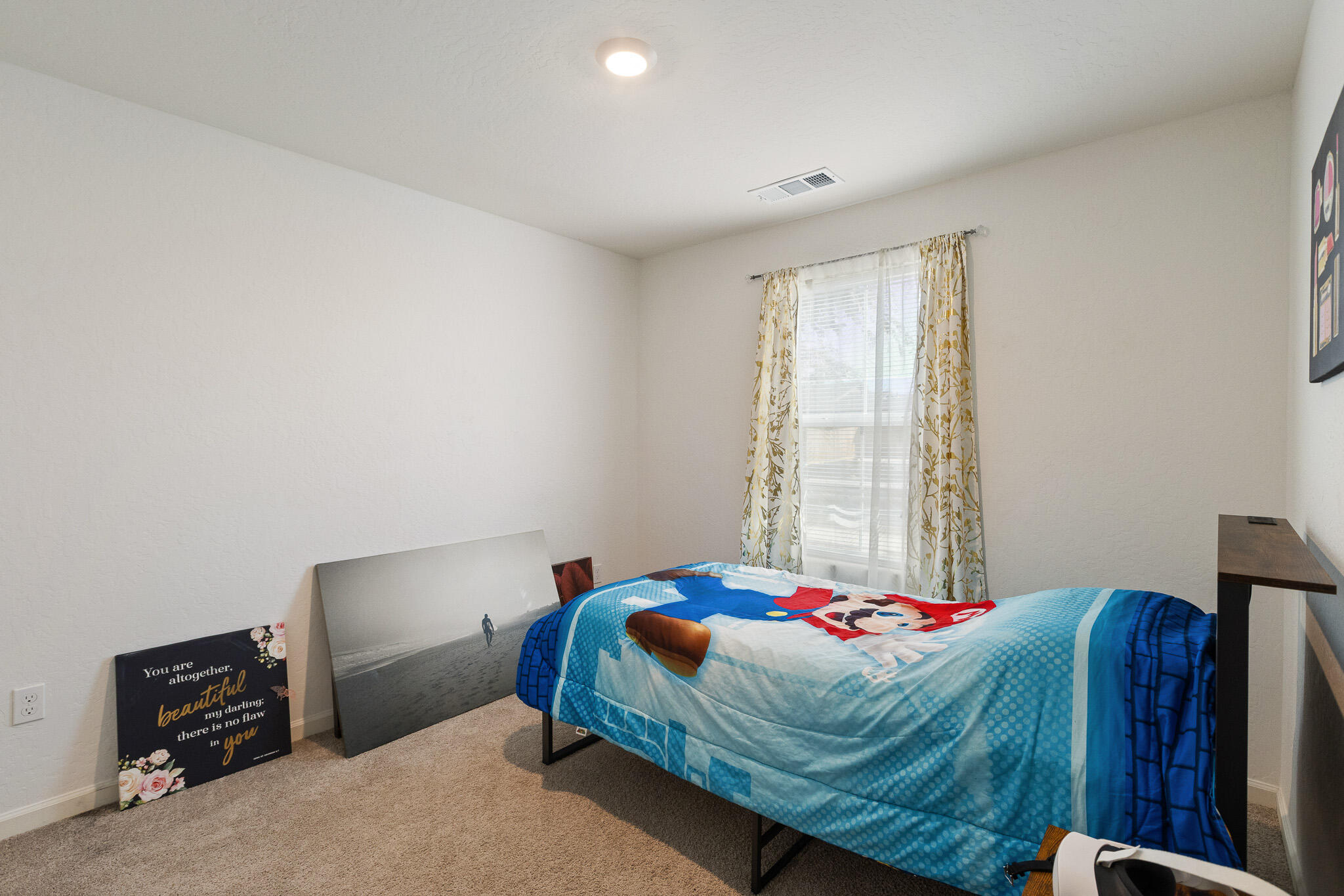 562 W Greenwood Ave, Woodlake, CA 93286