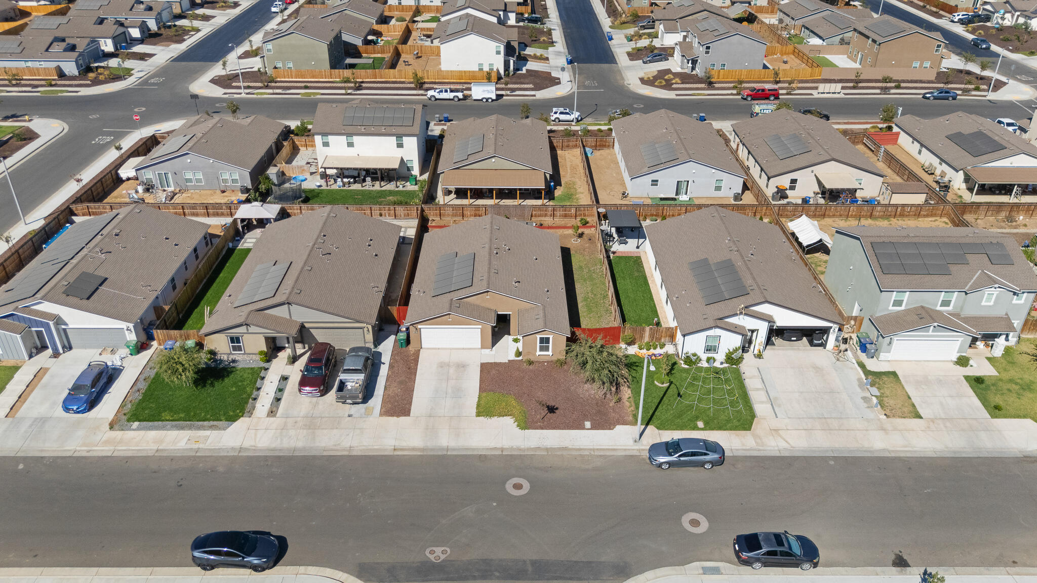 562 W Greenwood Ave, Woodlake, CA 93286