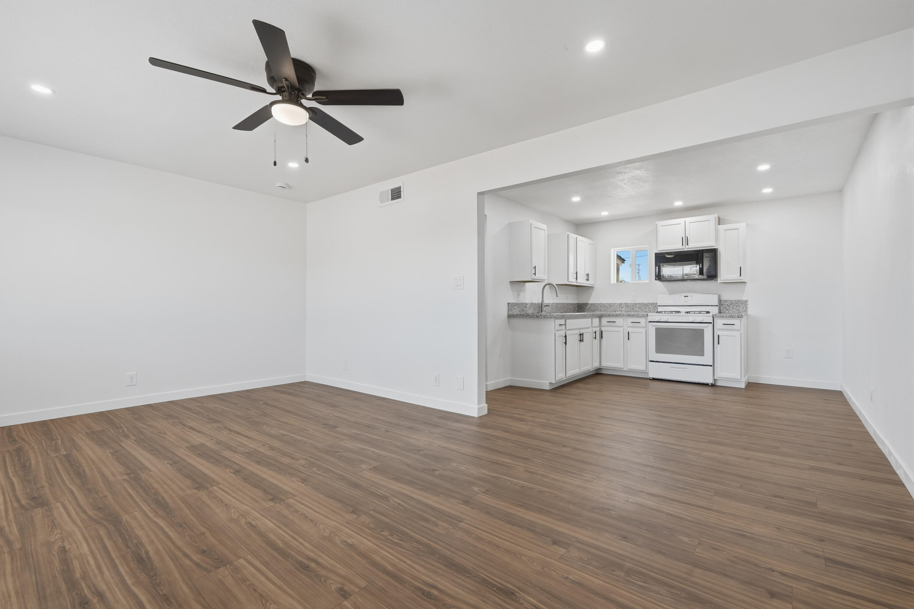 75 N Villa St, Porterville, CA 93257