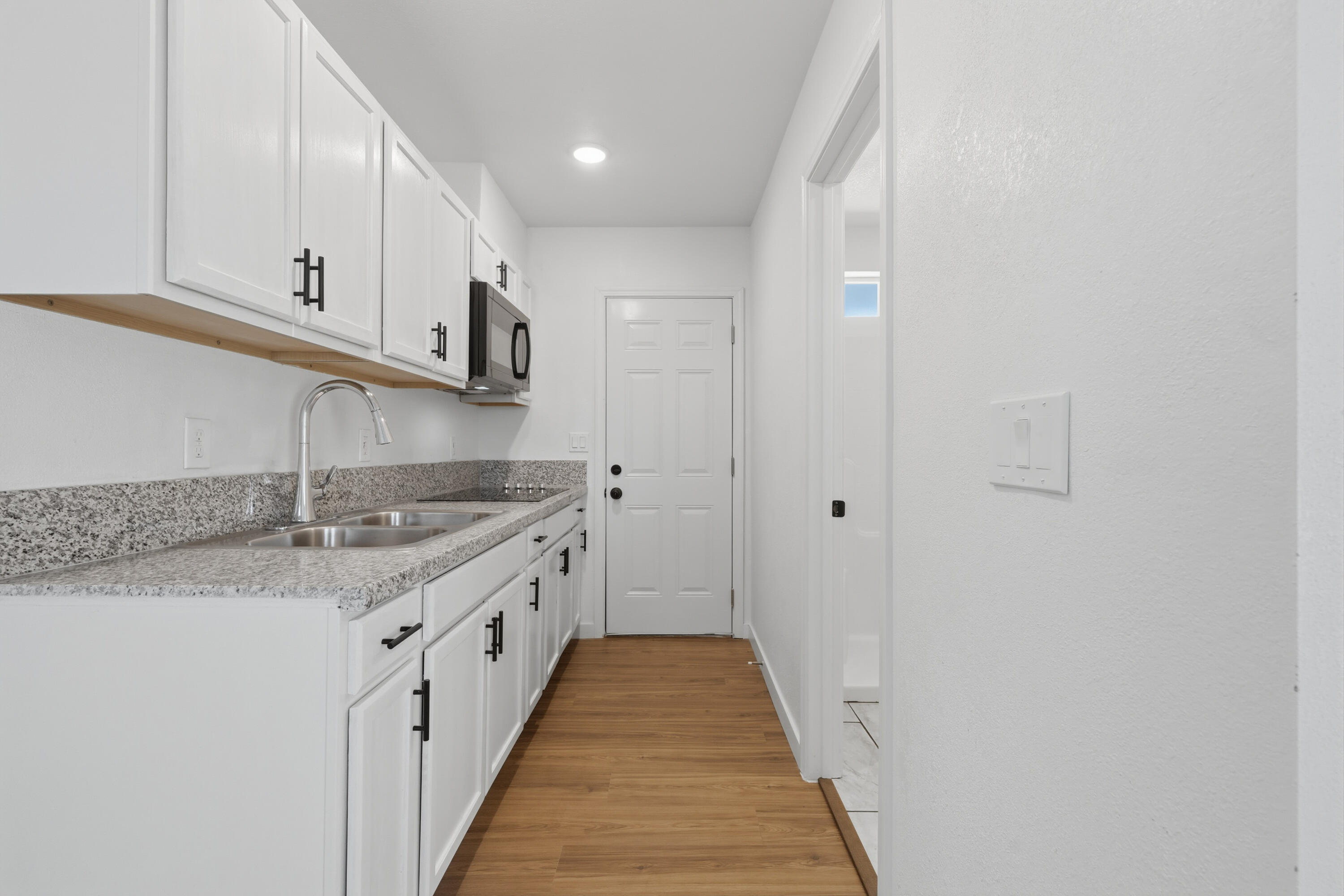 75 N Villa St, Porterville, CA 93257