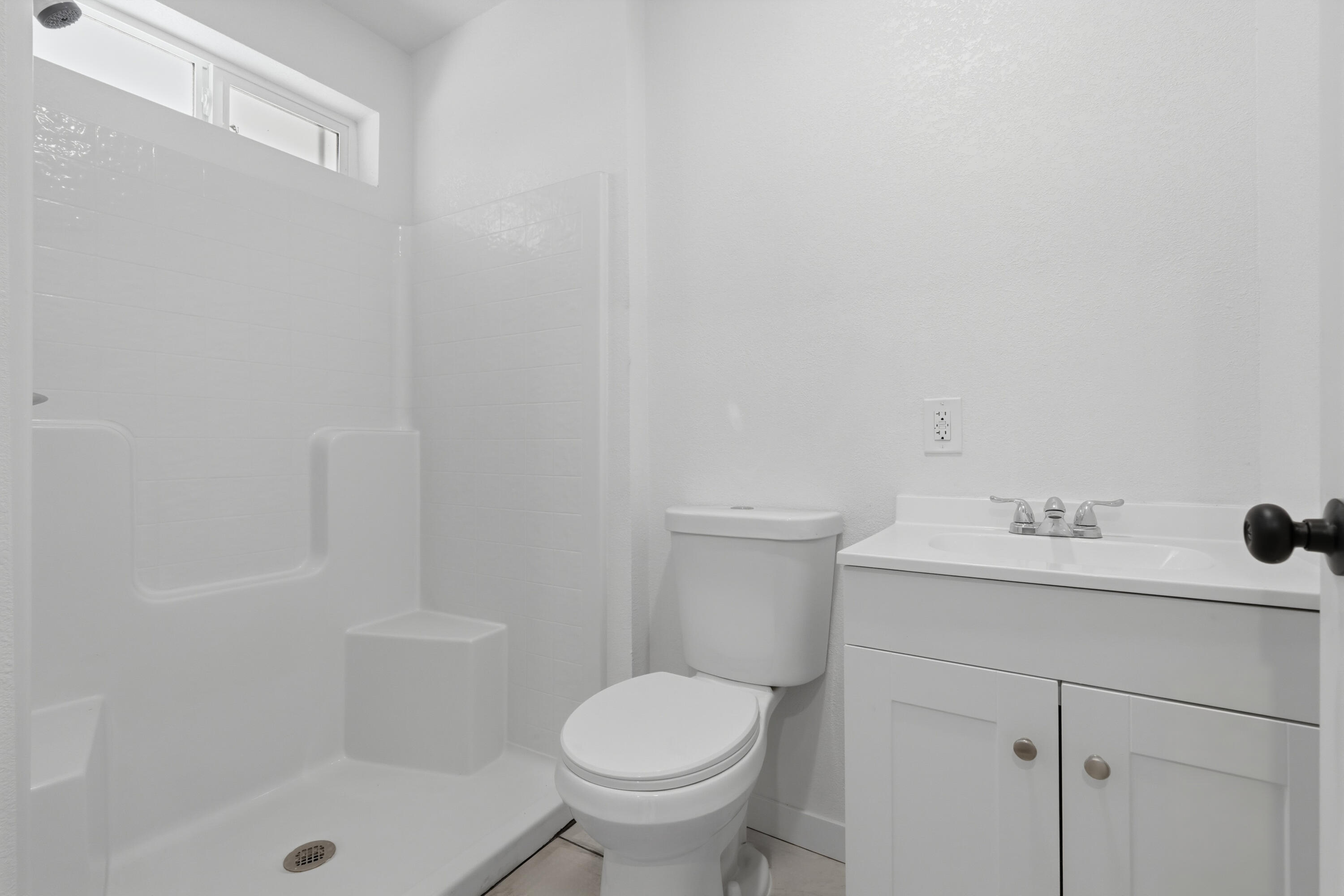 75 N Villa St, Porterville, CA 93257
