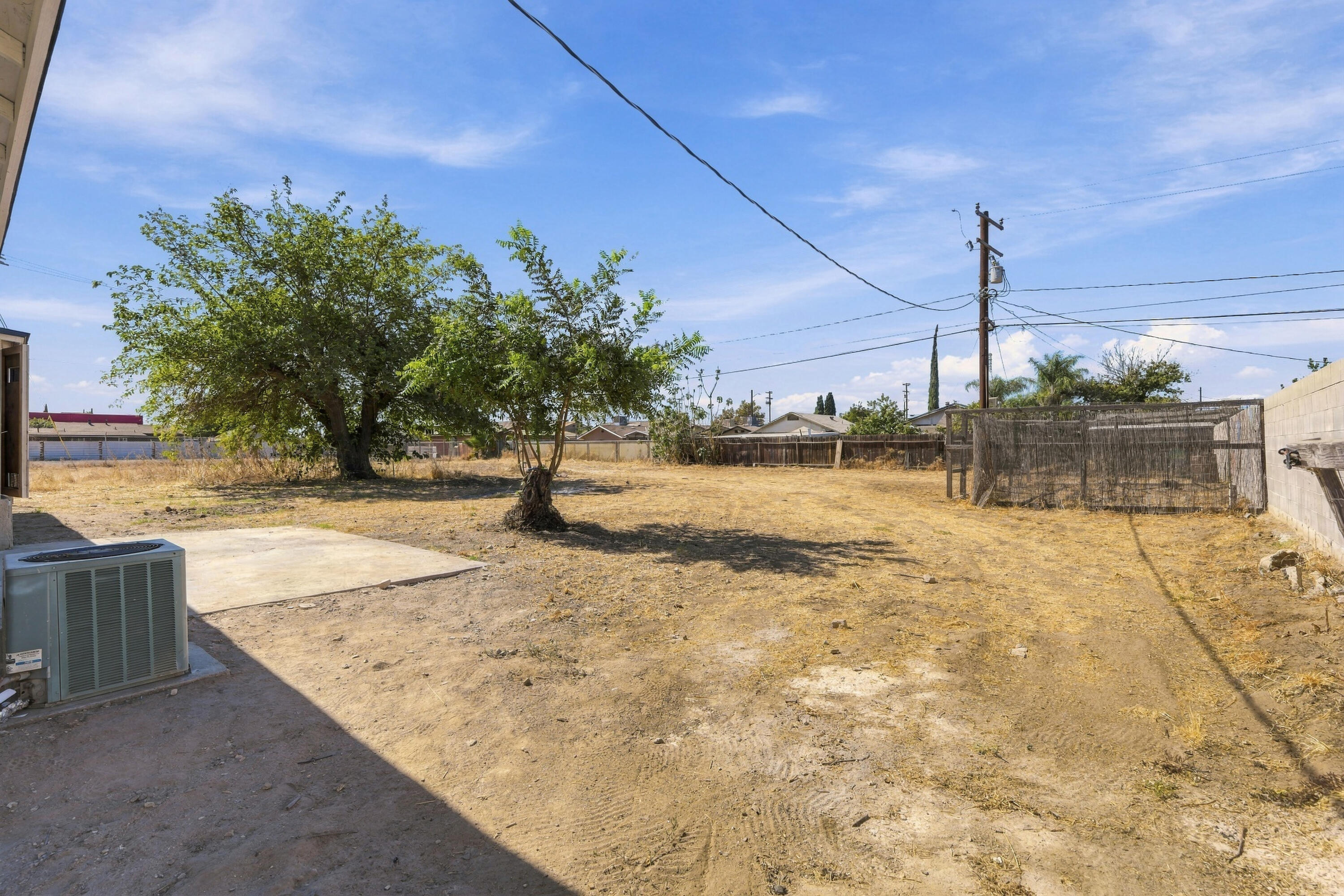 75 N Villa St, Porterville, CA 93257