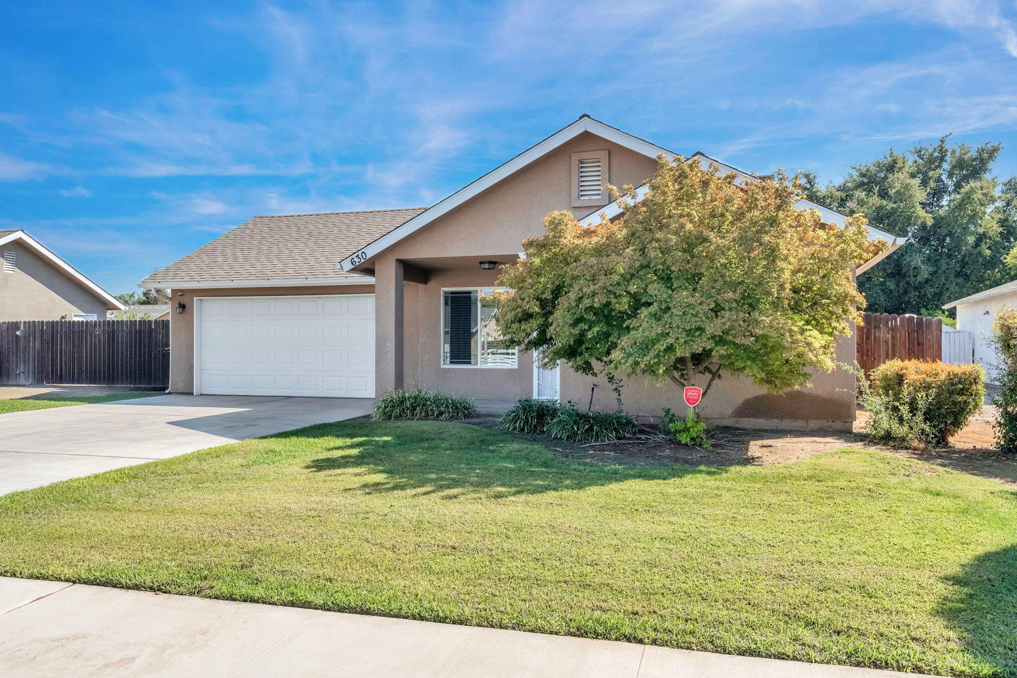630 N Whitney Ave, Dinuba, CA 93618