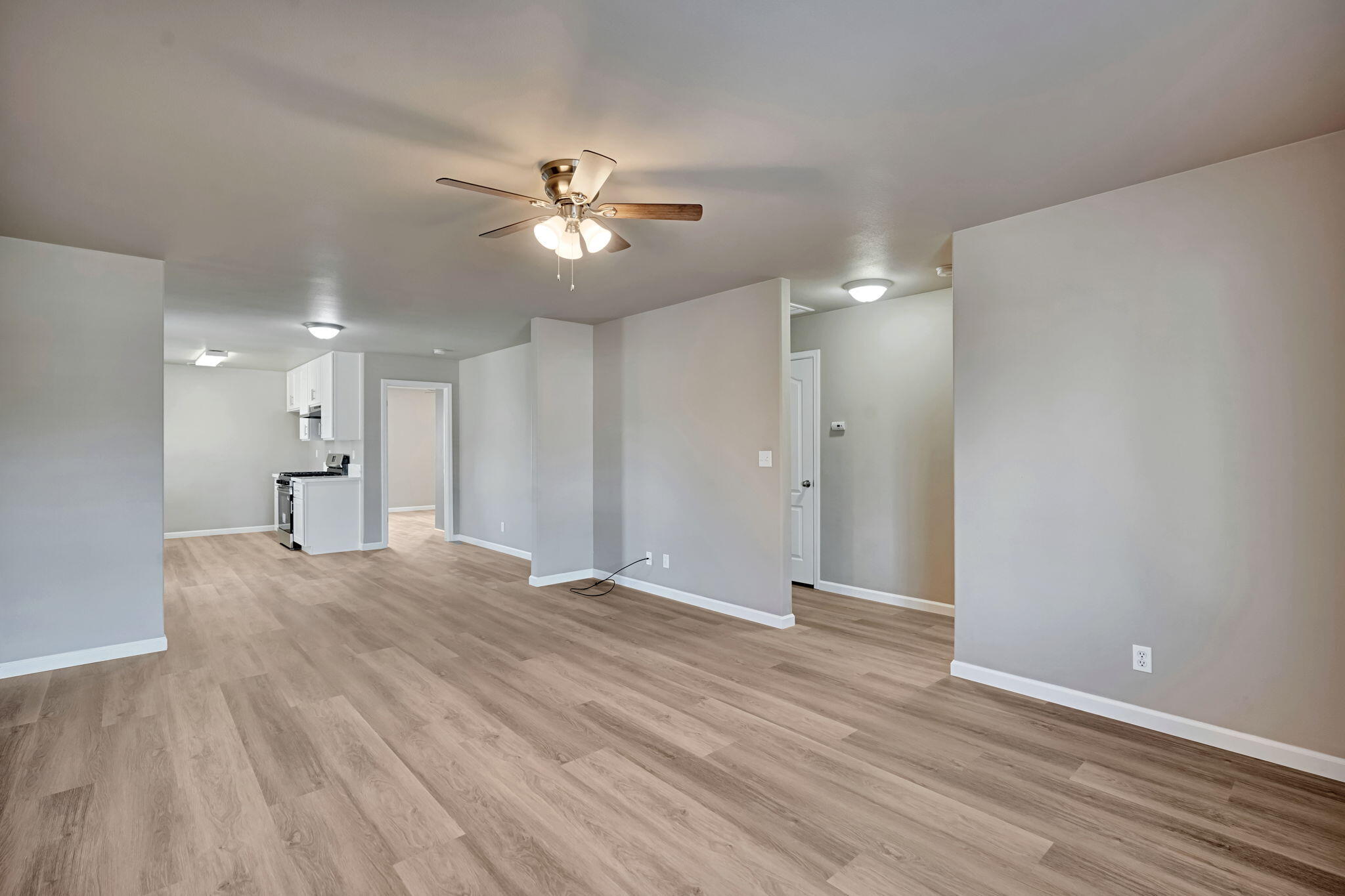 630 N Whitney Ave, Dinuba, CA 93618