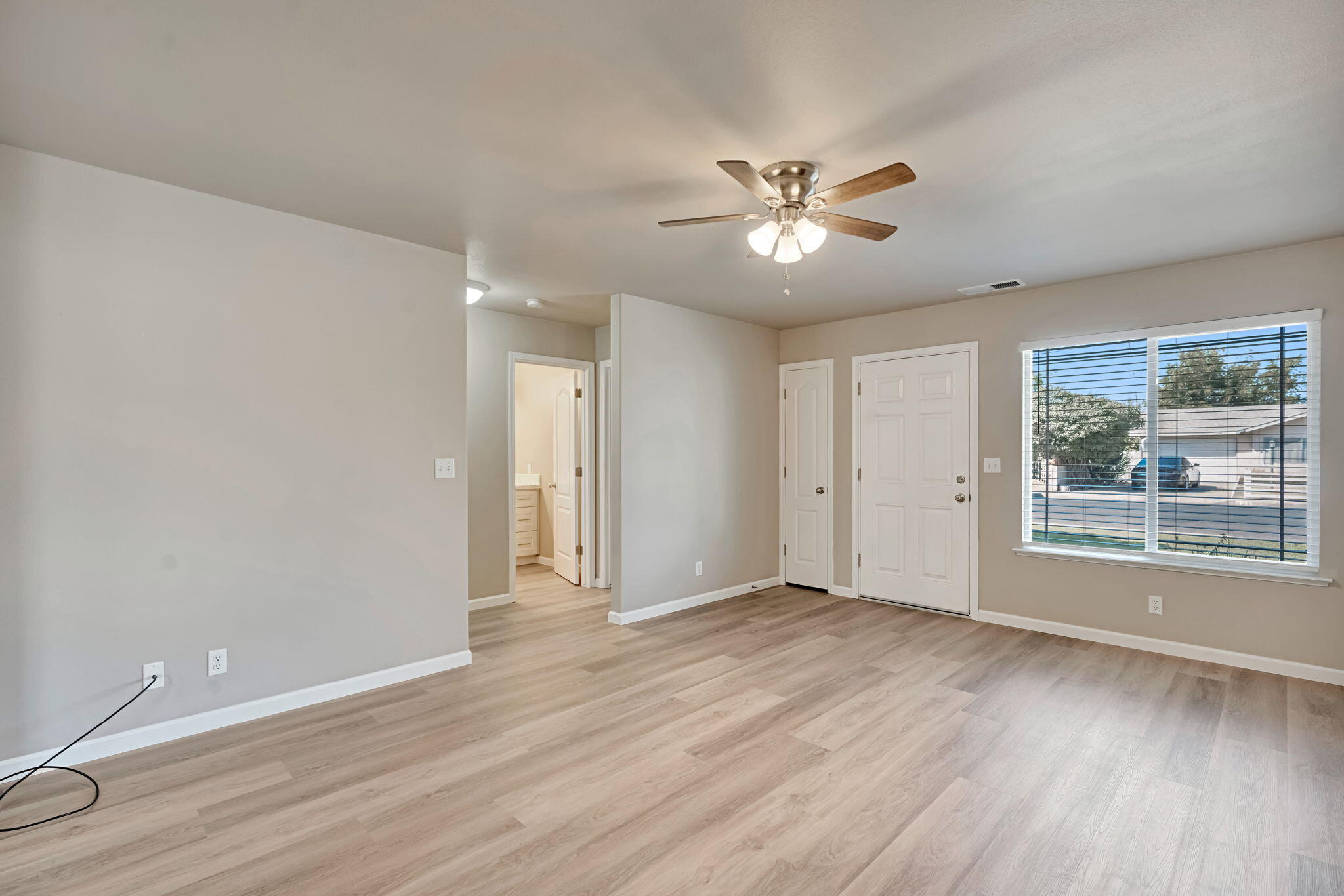 630 N Whitney Ave, Dinuba, CA 93618