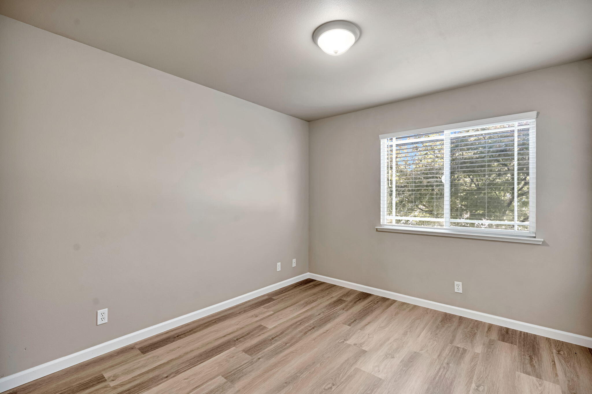 630 N Whitney Ave, Dinuba, CA 93618