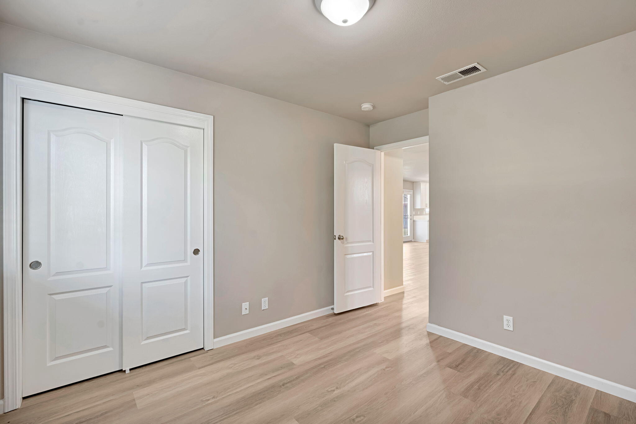 630 N Whitney Ave, Dinuba, CA 93618