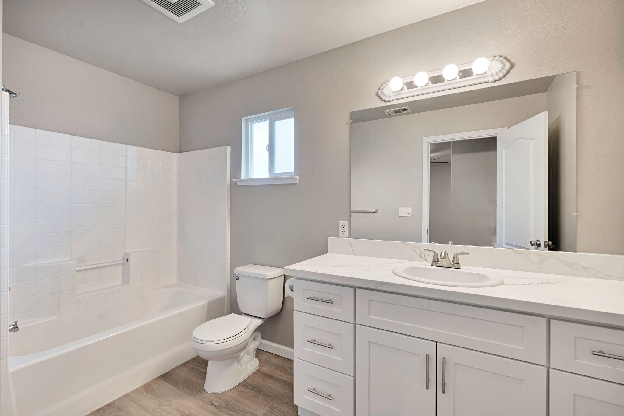 630 N Whitney Ave, Dinuba, CA 93618