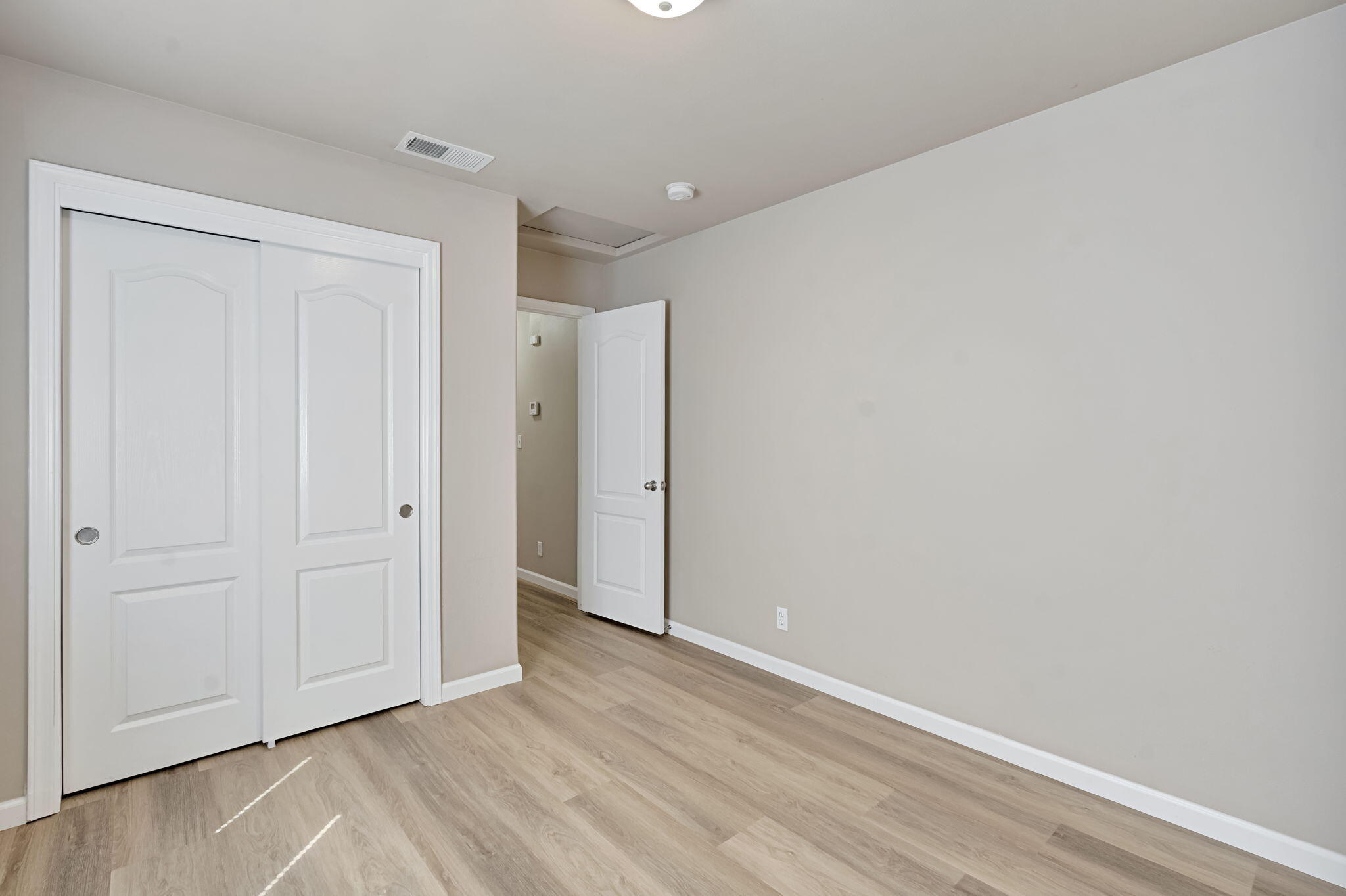 630 N Whitney Ave, Dinuba, CA 93618