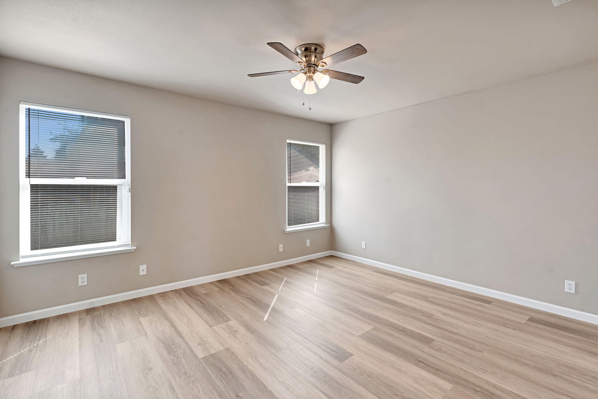 630 N Whitney Ave, Dinuba, CA 93618