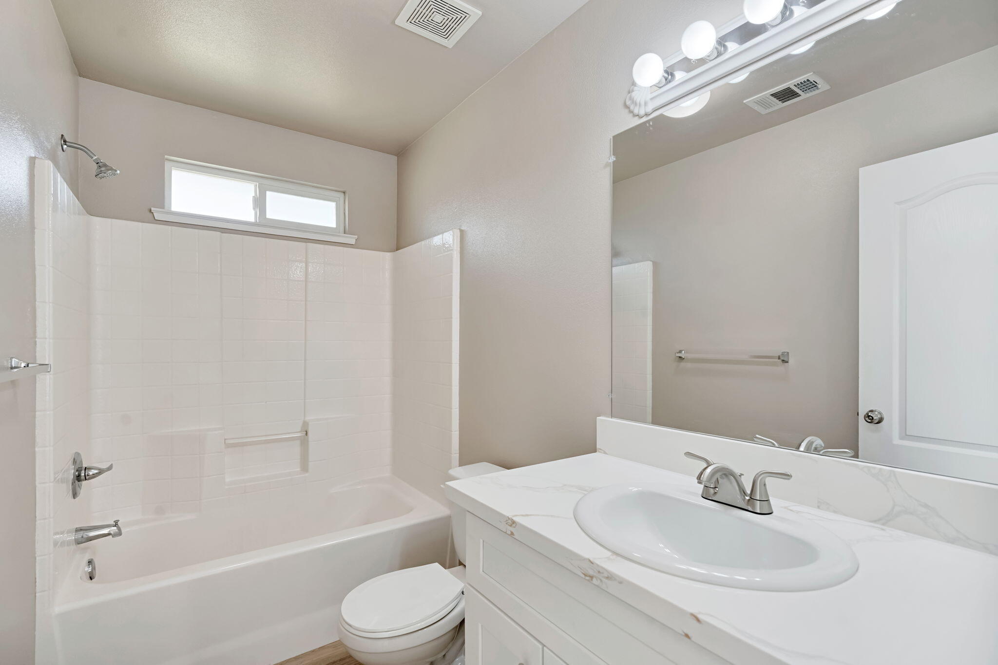 630 N Whitney Ave, Dinuba, CA 93618