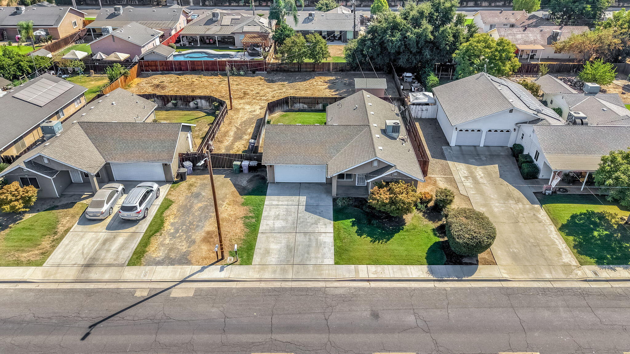 630 N Whitney Ave, Dinuba, CA 93618