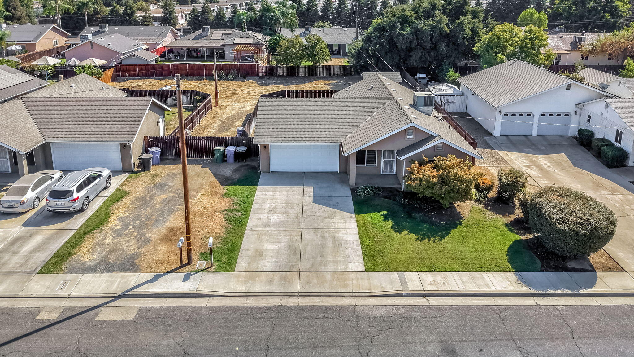 630 N Whitney Ave, Dinuba, CA 93618