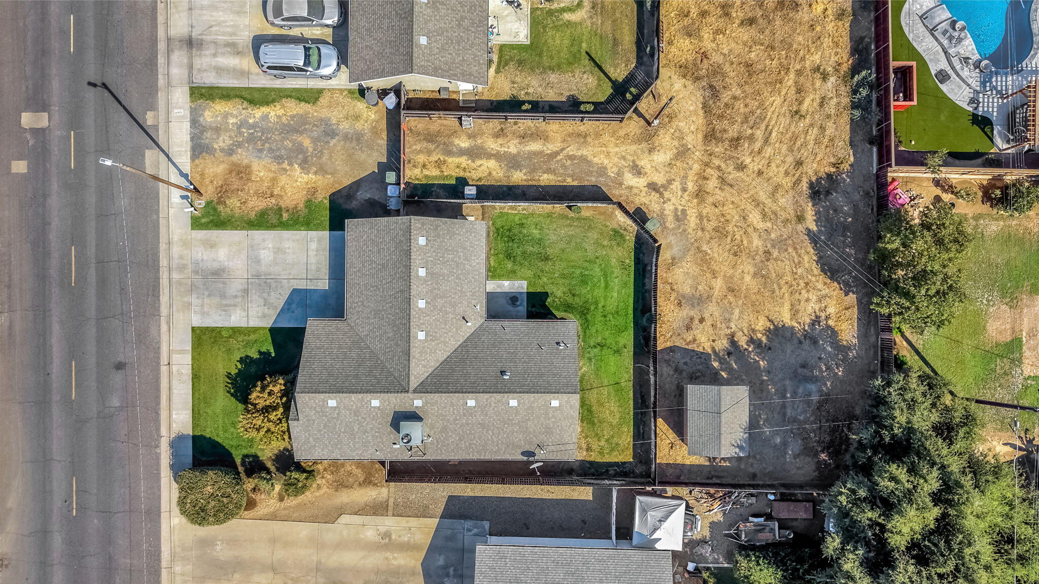 630 N Whitney Ave, Dinuba, CA 93618