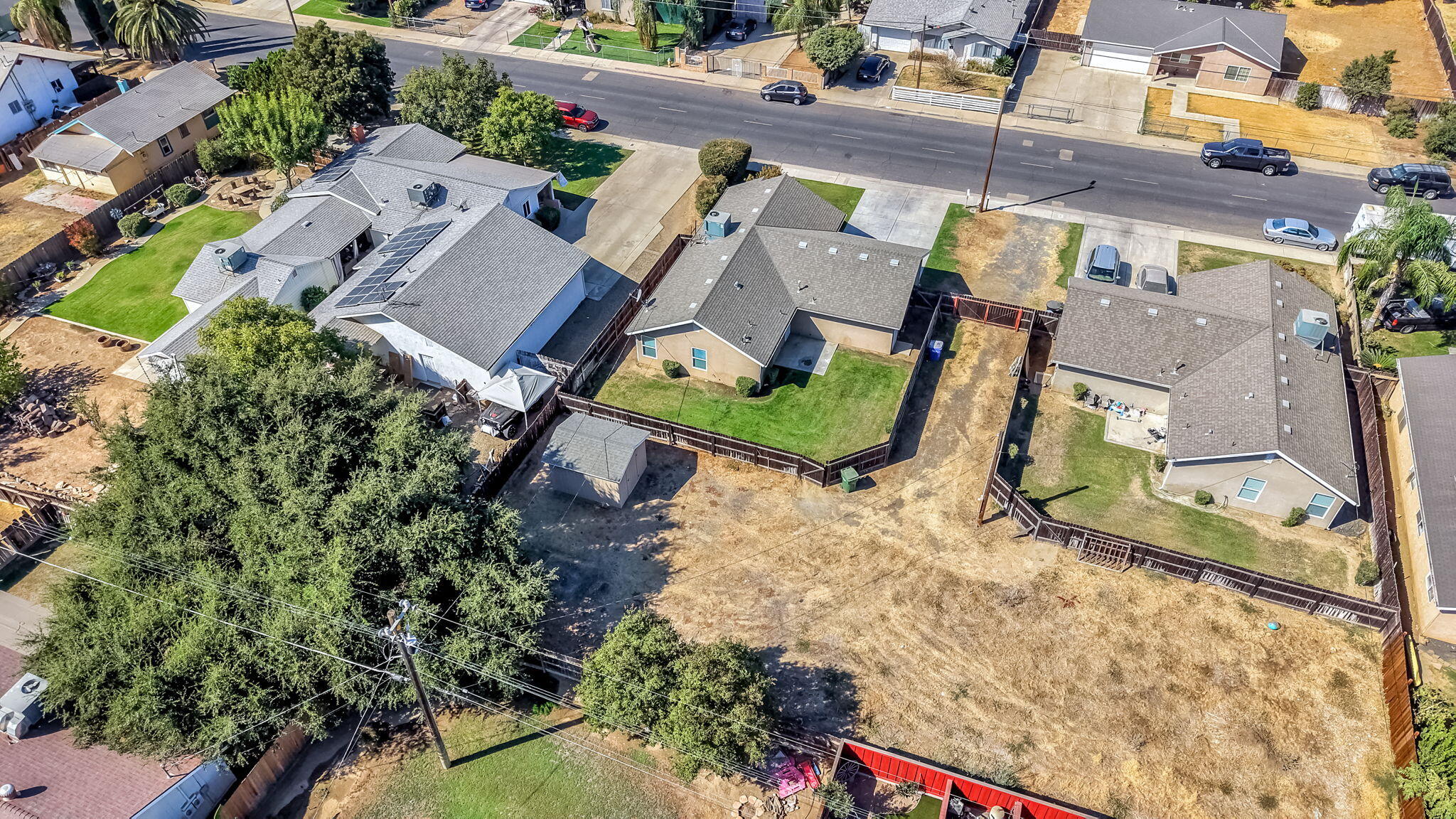 630 N Whitney Ave, Dinuba, CA 93618