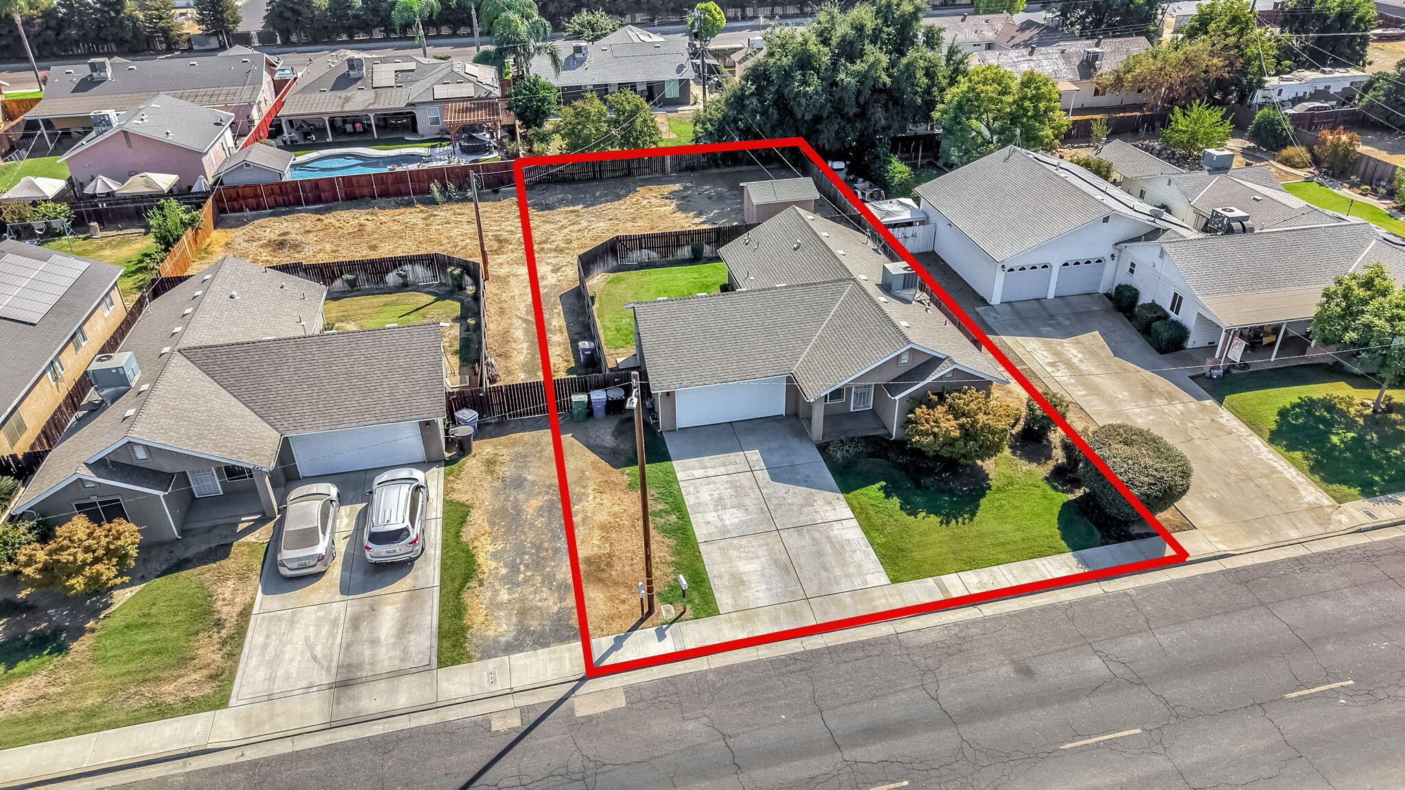 630 N Whitney Ave, Dinuba, CA 93618