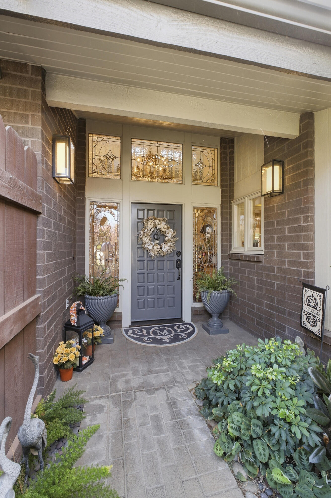 804 N Silvervale Dr, Visalia, CA 93291