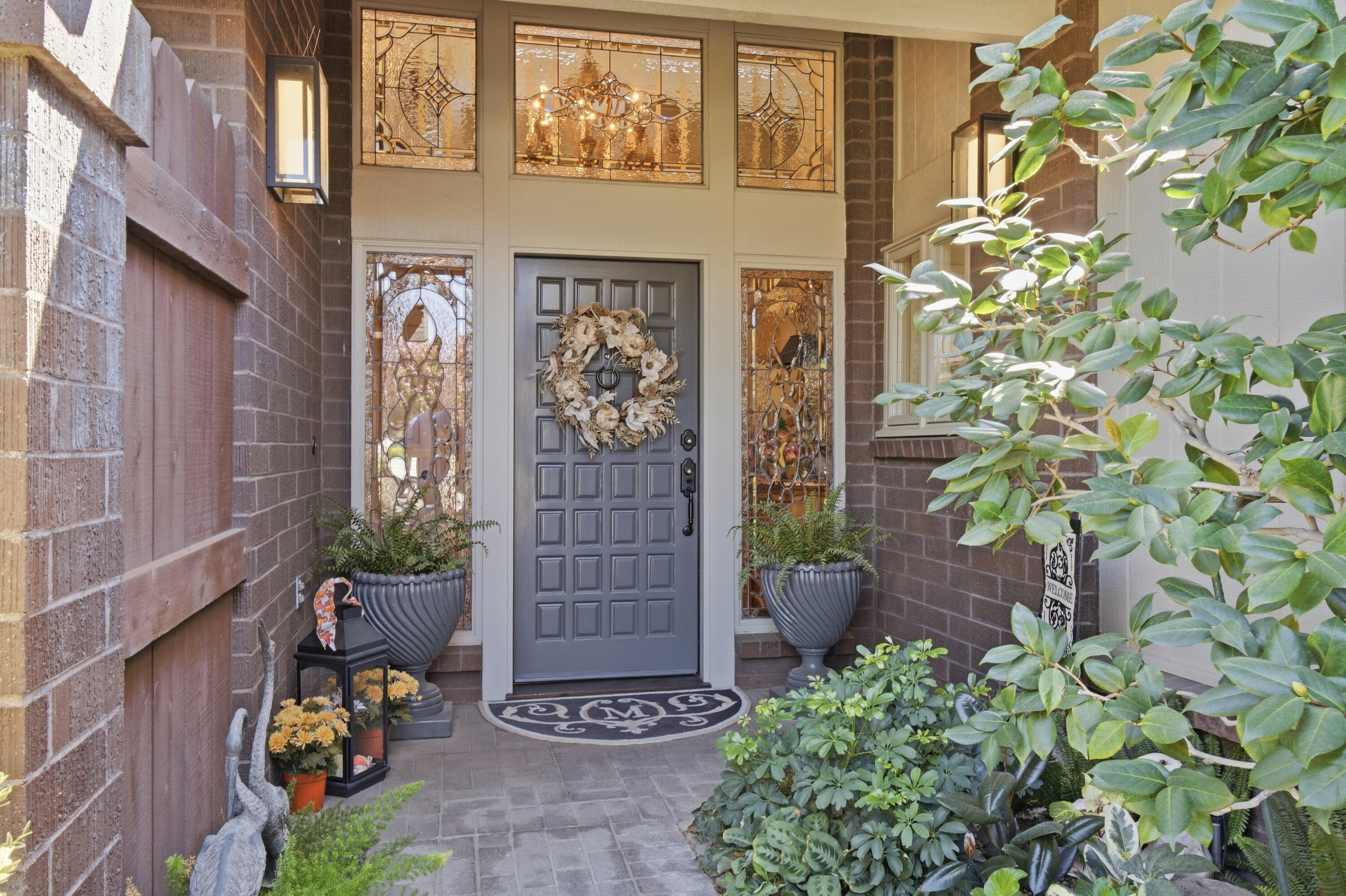 804 N Silvervale Dr, Visalia, CA 93291