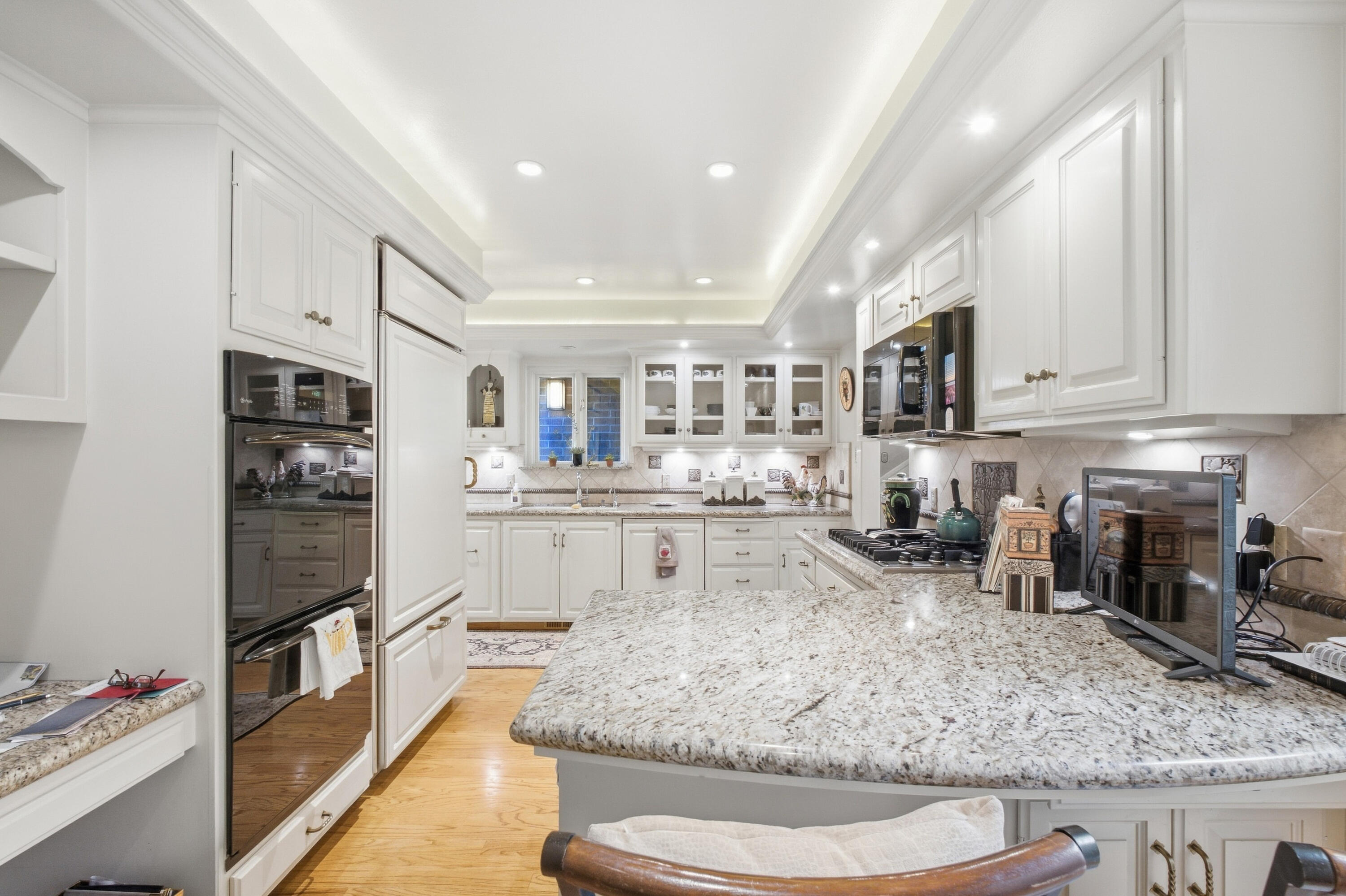 804 N Silvervale Dr, Visalia, CA 93291