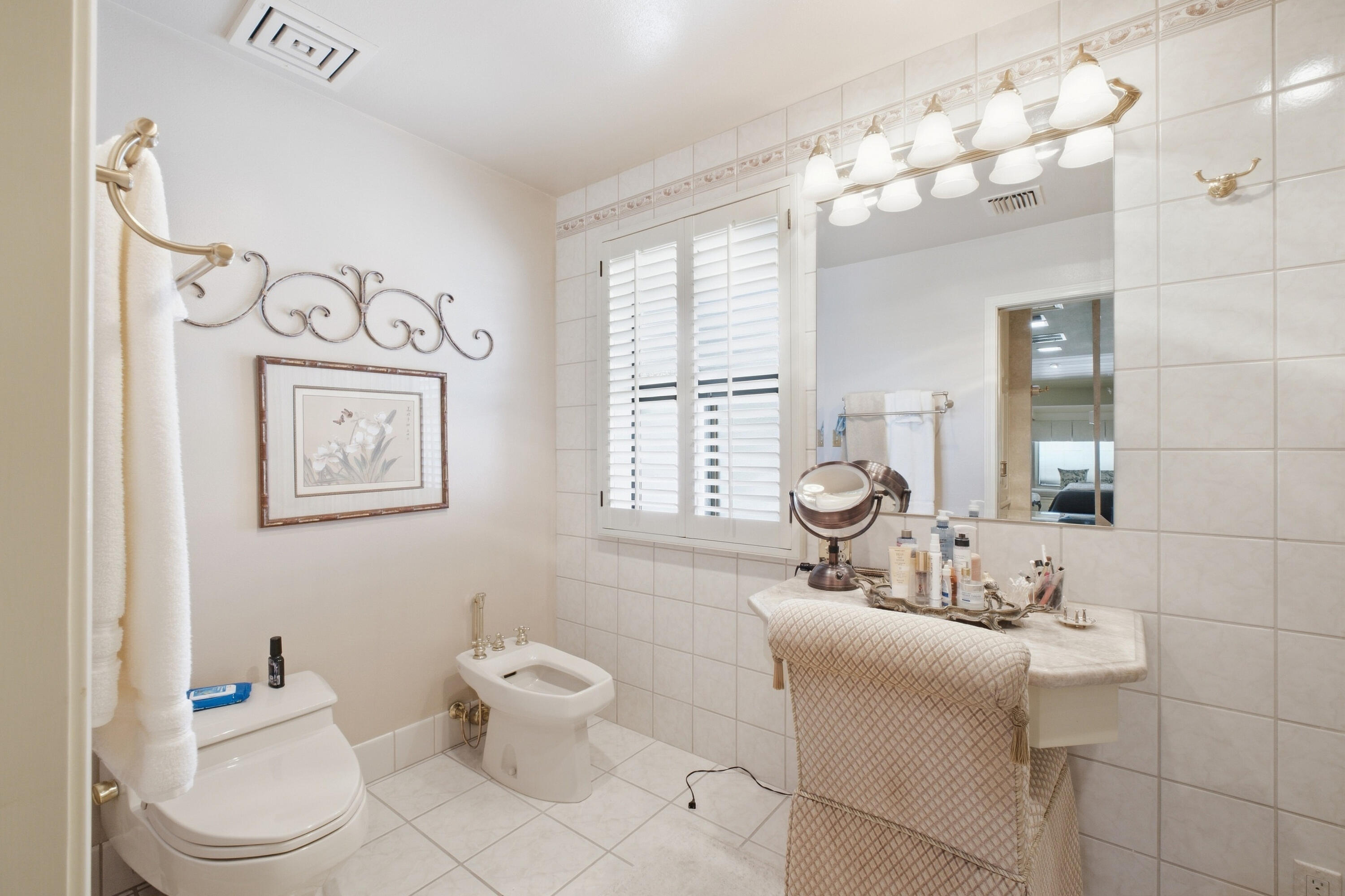 804 N Silvervale Dr, Visalia, CA 93291