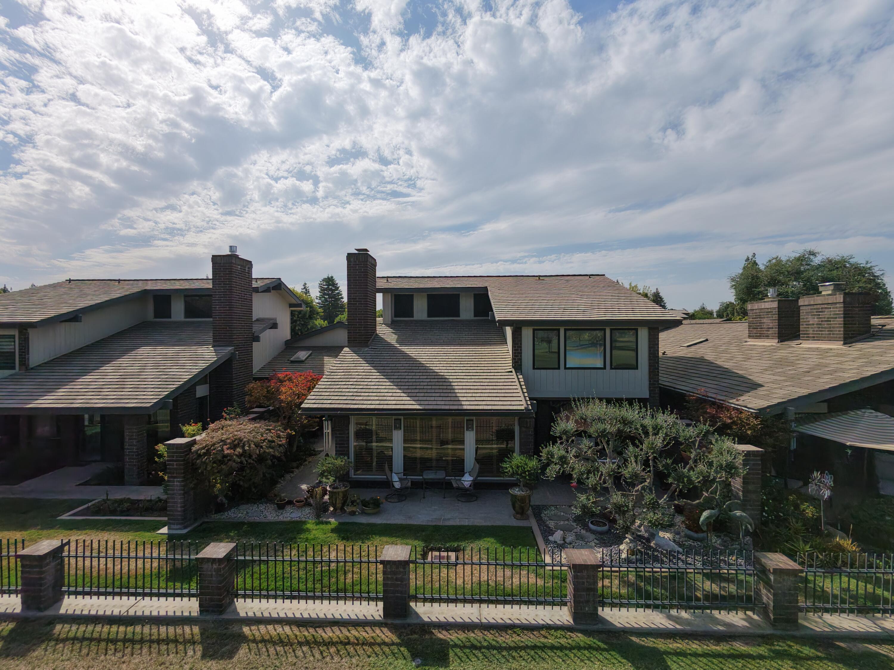 804 N Silvervale Dr, Visalia, CA 93291