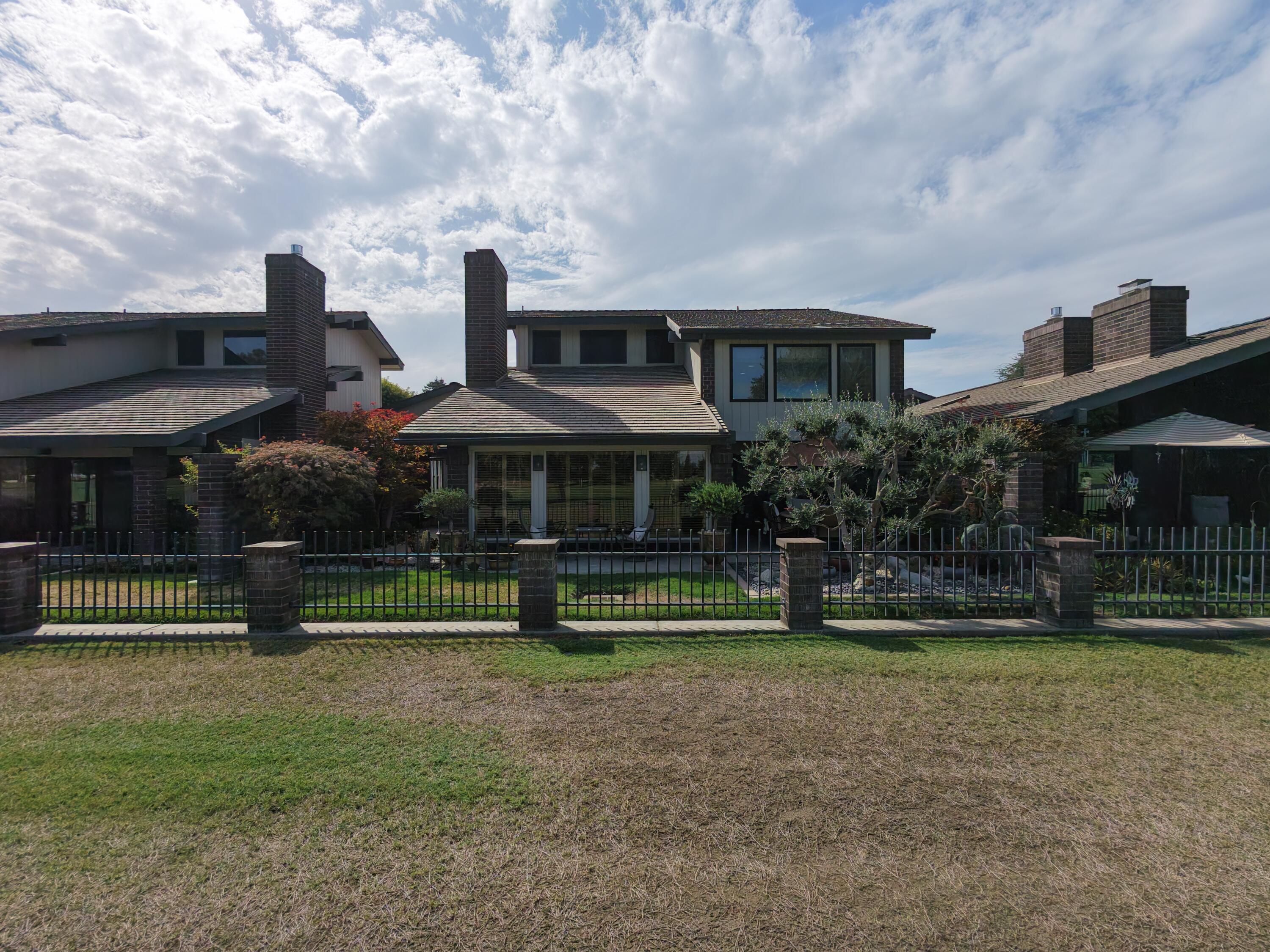 804 N Silvervale Dr, Visalia, CA 93291
