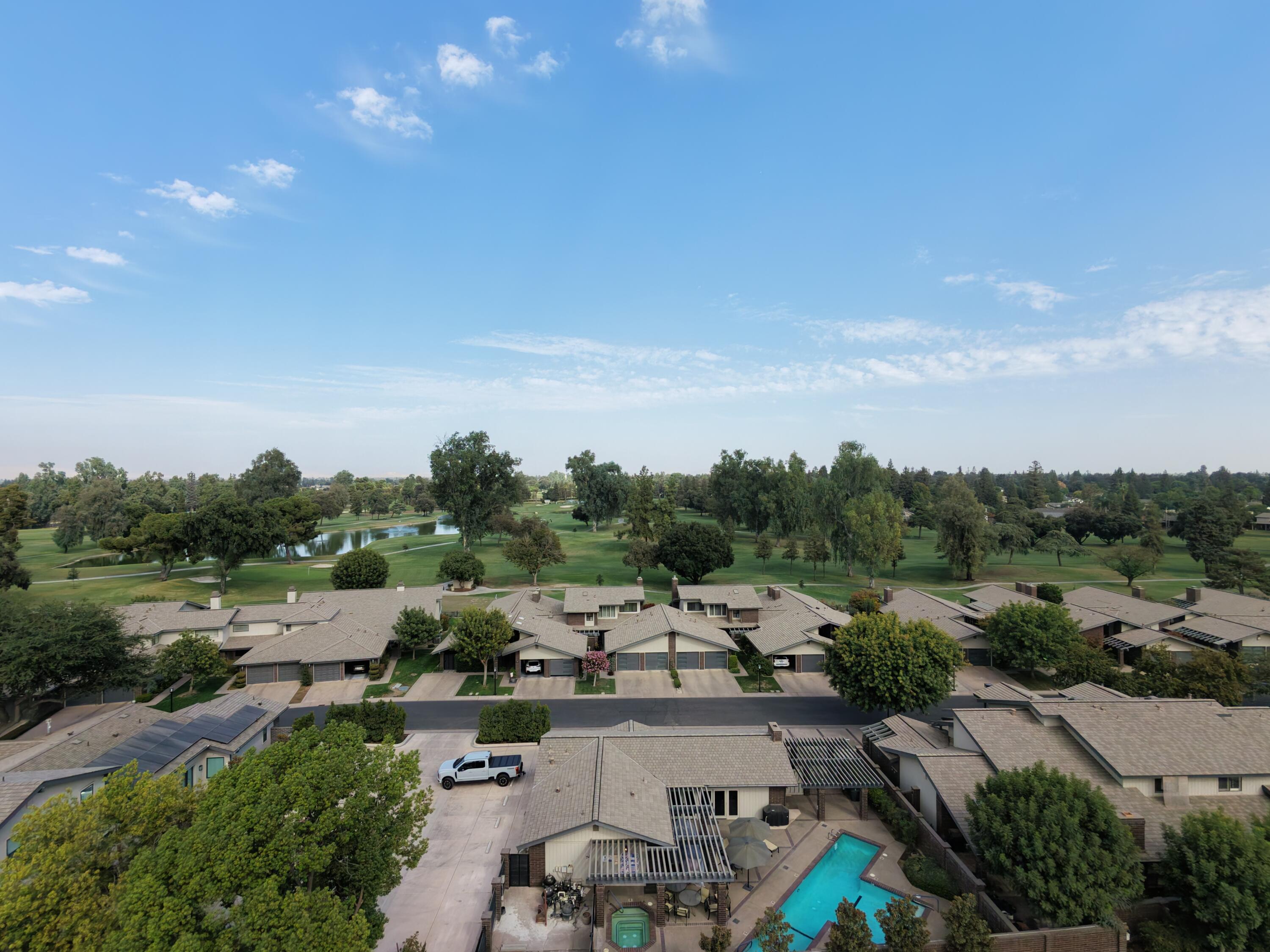 804 N Silvervale Dr, Visalia, CA 93291